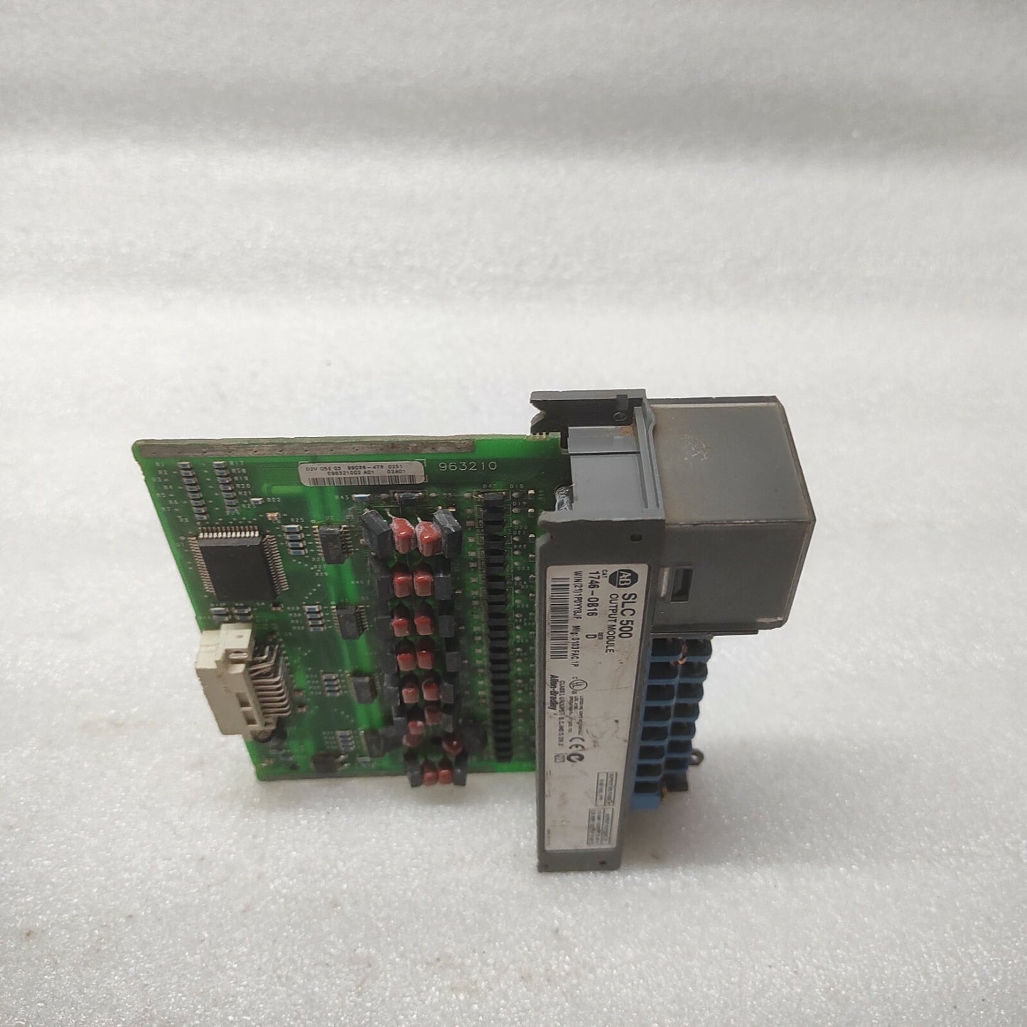 ALLEN BRADLEY CAT 1746-OB16 SLC500 OUTPUT MODULE