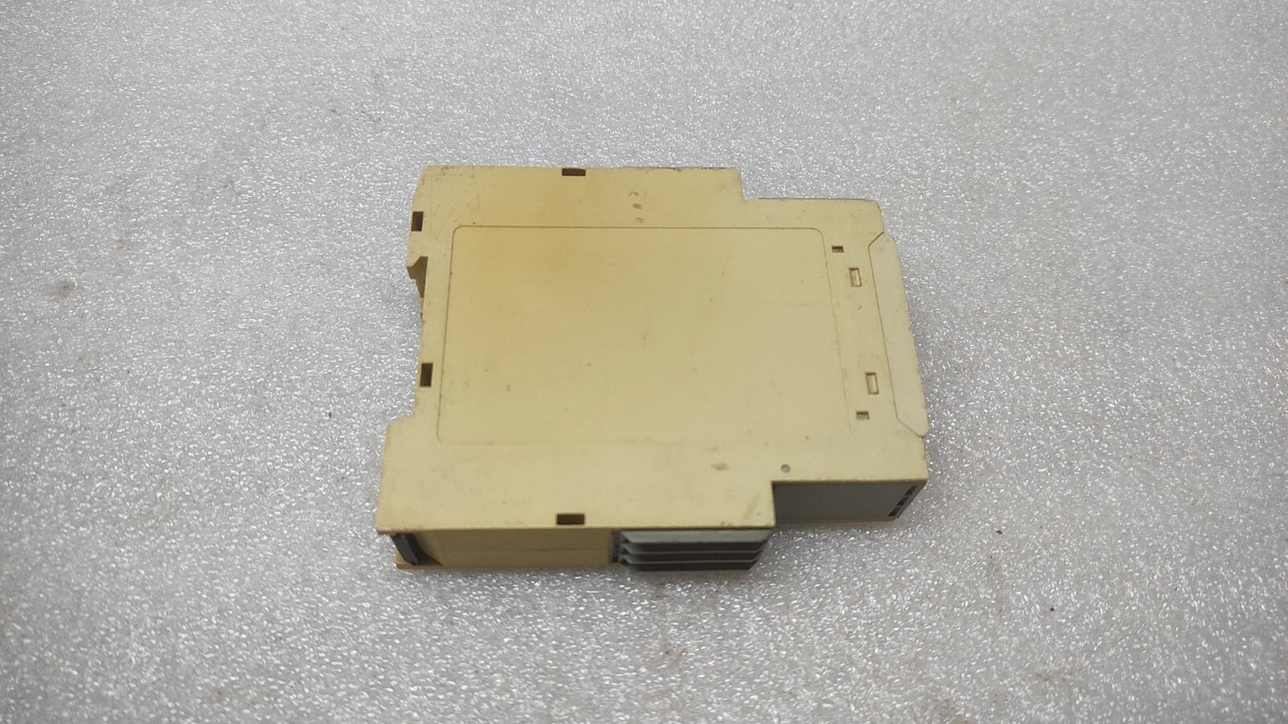 CARLO GAVAZZI DUB02CT23 OVER-UNDER VOLTAGE RELAY 24/115/230V