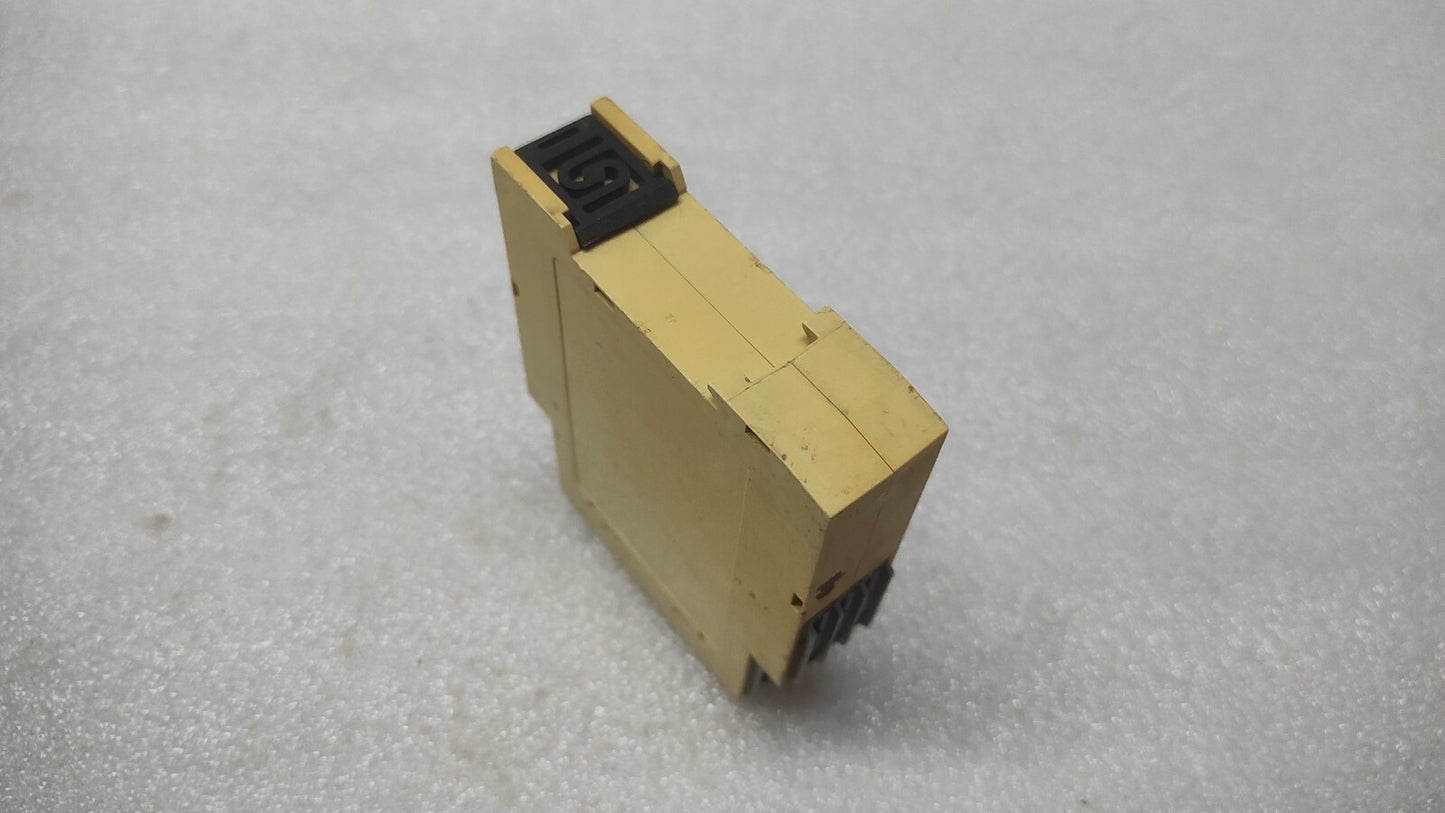 CARLO GAVAZZI DUB02CT23 OVER-UNDER VOLTAGE RELAY 24/115/230V