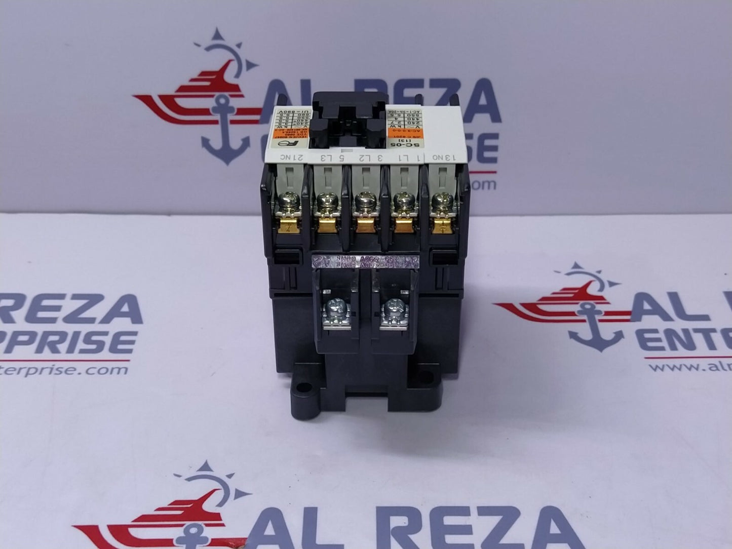 Fuji SC-05 (13) Magnetic Contactor 20A Coil Voltage 400-440V 4NC0G0-11