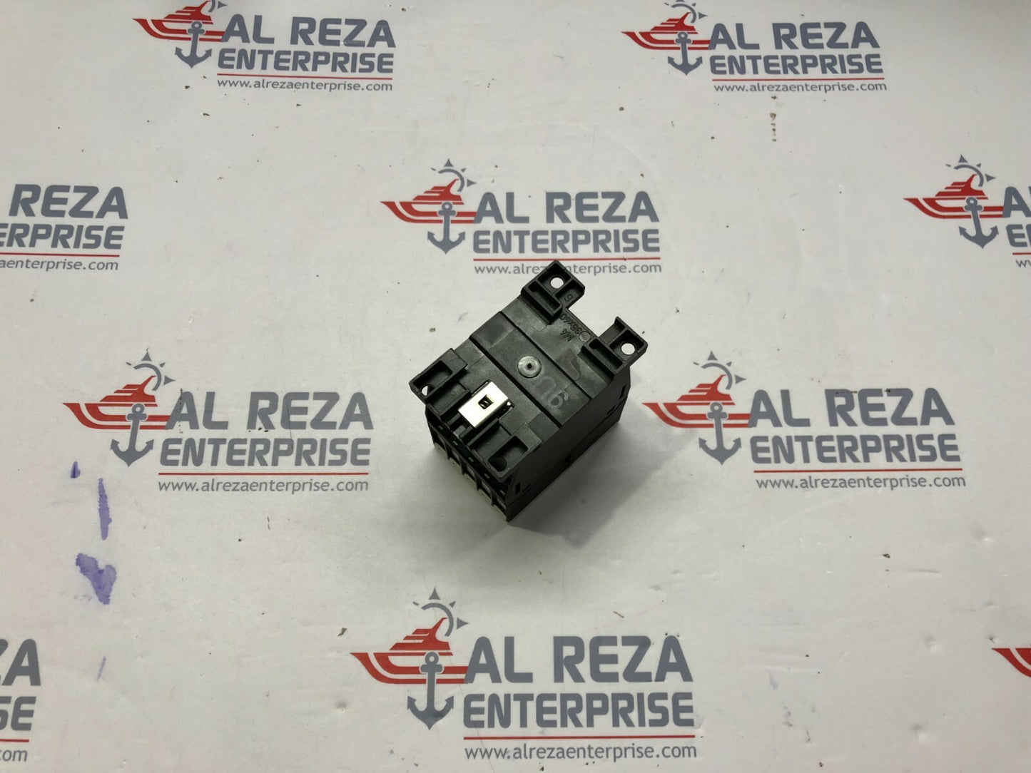 EATON DILM9-10 3-POLE CONTACTOR XTCE009B10E2 110V LOT OF 3 UNIT