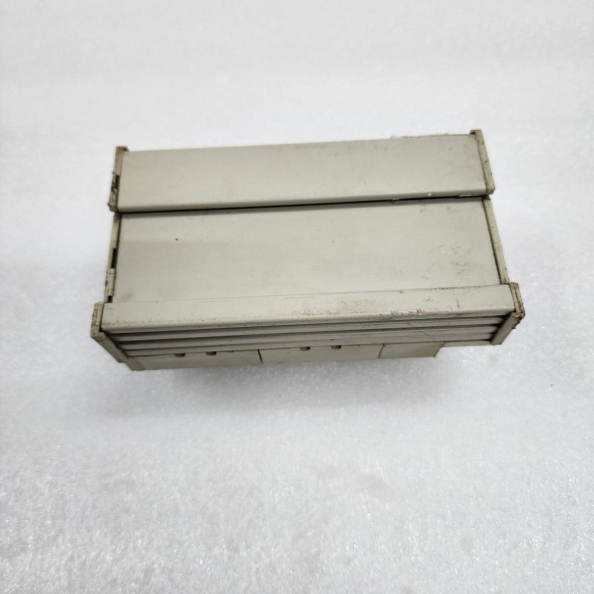 TELEMECANIQUE ABE7-H16R11 I/O SUB BASE
