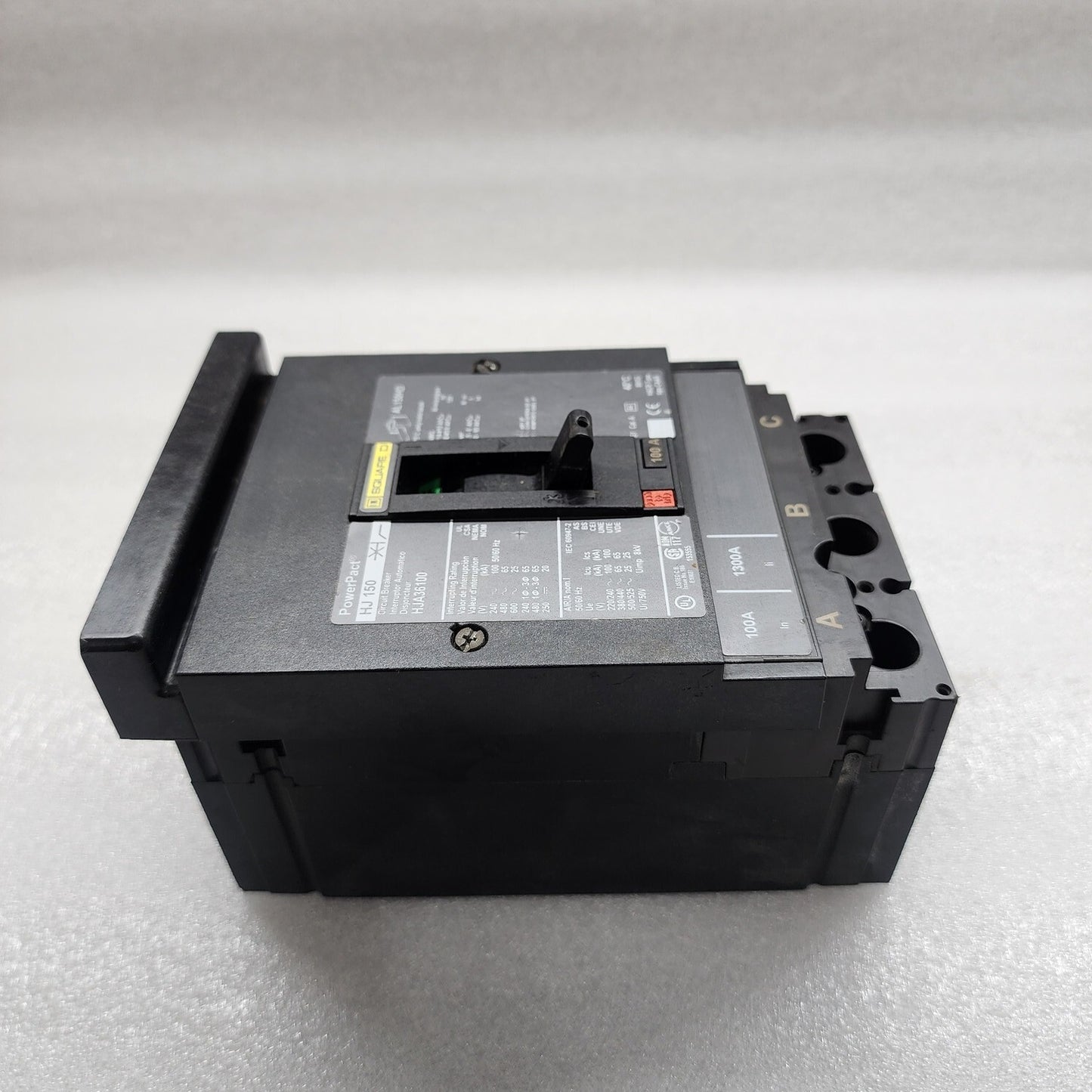 SQUARE D HJA36100 3-POLE CIRCUIT BREAKER 100A WITHOUT LINKAGE