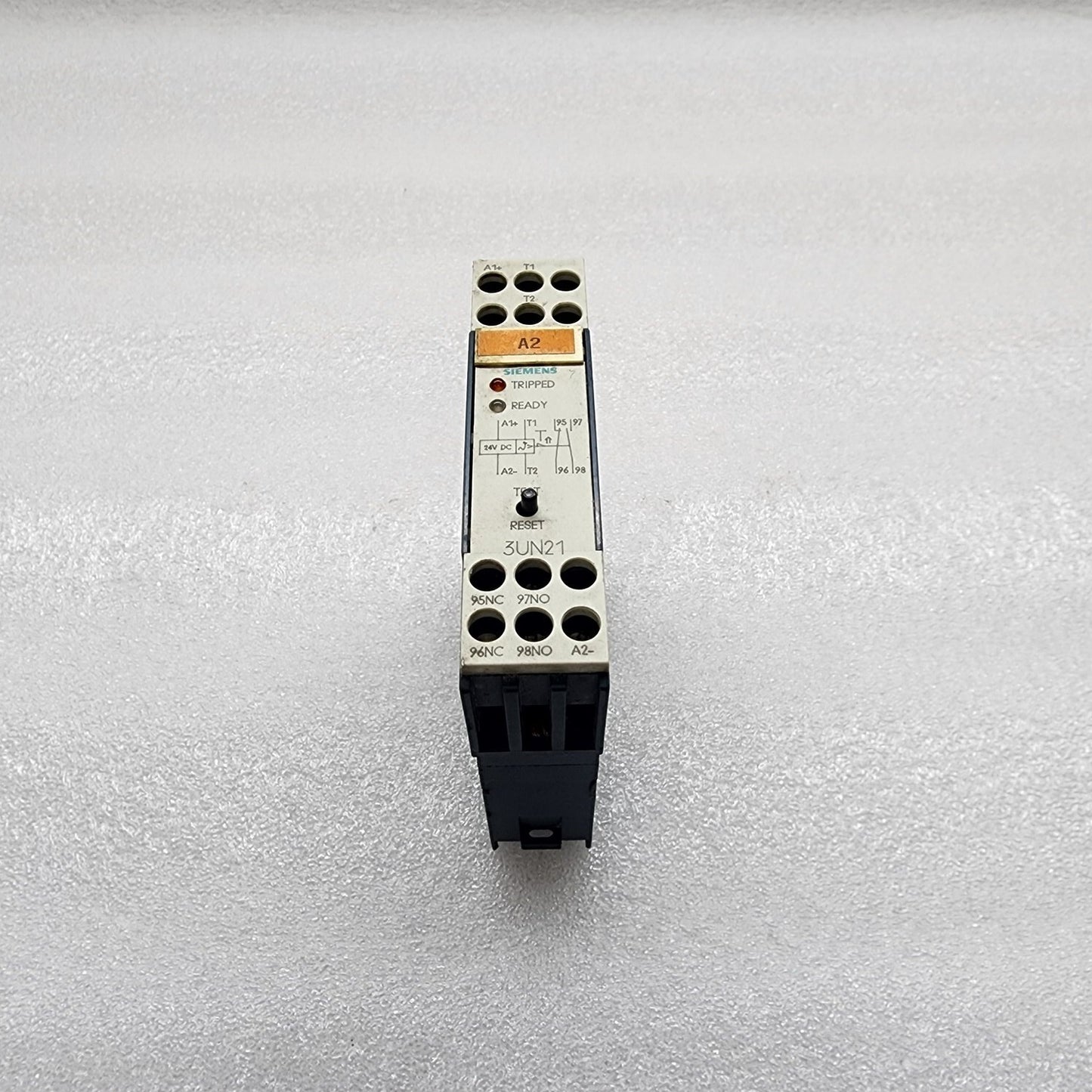 SIEMENS 3UN2110-0AB4 THERMISTOR TRIPPING UNIT 24VDC