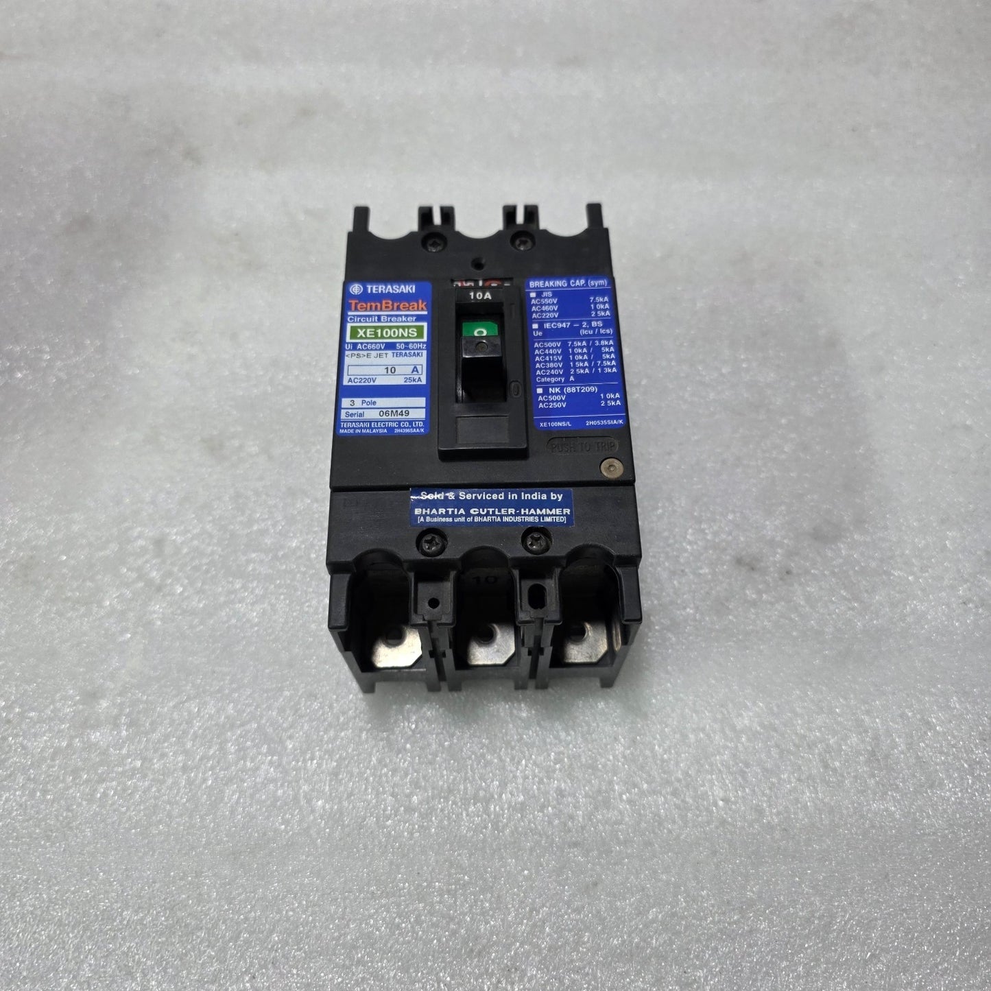 TERASAKI TEMBREAK XE100NS 3 POLE CIRCUIT BREAKER 10A|25KA AC220V | MINOR DAMAGE