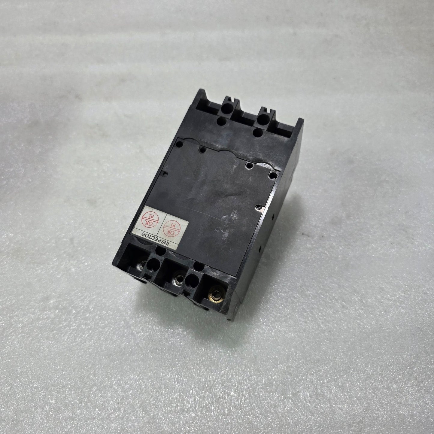 TERASAKI TEMBREAK XE100NS 3 POLE CIRCUIT BREAKER 10A|25KA AC220V | MINOR DAMAGE