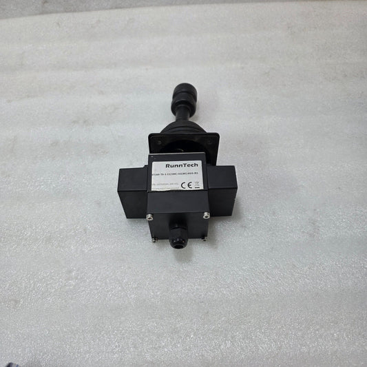 RUNNTECH RT200 INDUSTRIAL JOYSTICK CONTROLLER | RT200-TS-1-I2(10K)-02(89)-HD5-M1