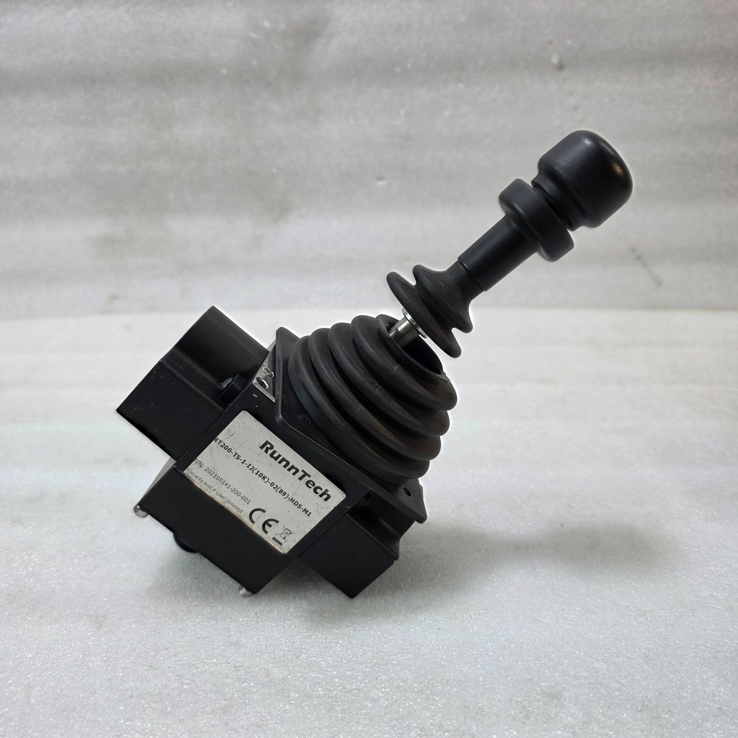RUNNTECH RT200 INDUSTRIAL JOYSTICK CONTROLLER | RT200-TS-1-I2(10K)-02(89)-HD5-M1
