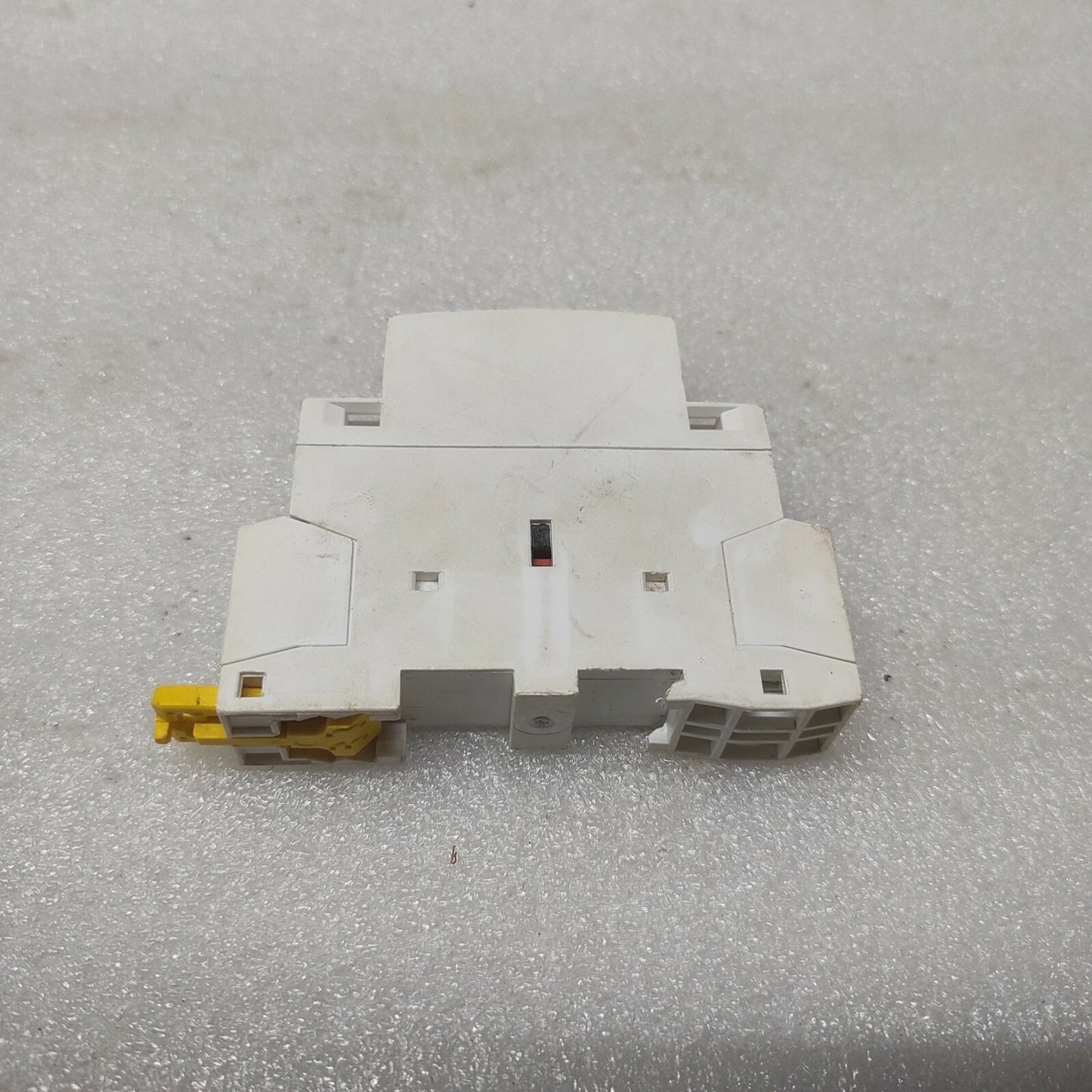 SE CS 30323 ICT 25A 220V CONTACTOR
