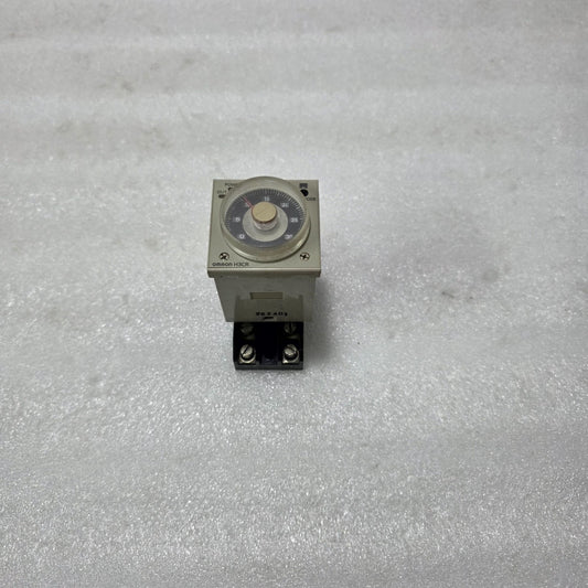 OMRON H3CR-A8 ANALOG TIMER RELAY | MULTI-RANGE TIME DELAY 100–240VAC / 100–125VD