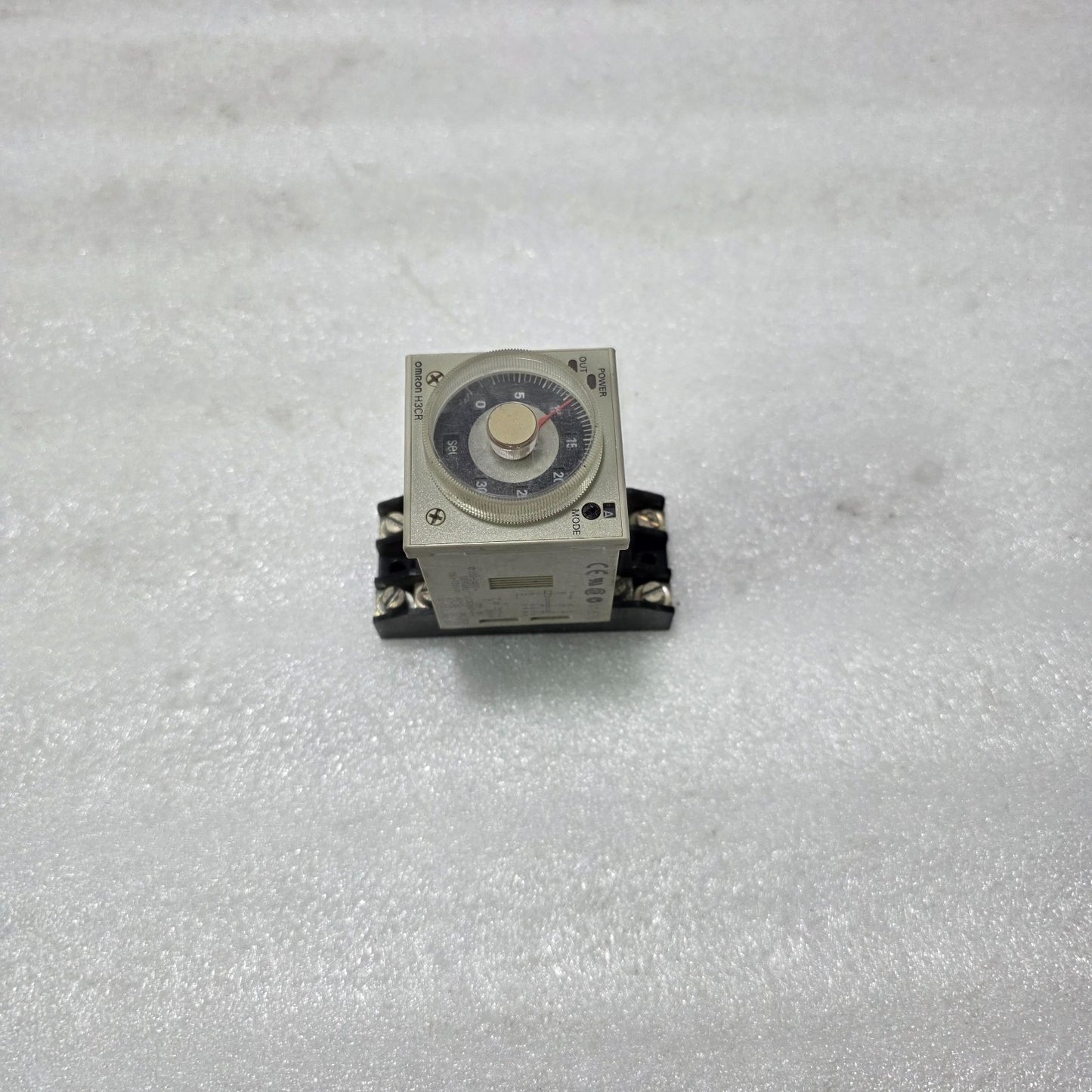 OMRON H3CR-A8 ANALOG TIMER RELAY | MULTI-RANGE TIME DELAY 100–240VAC / 100–125VD