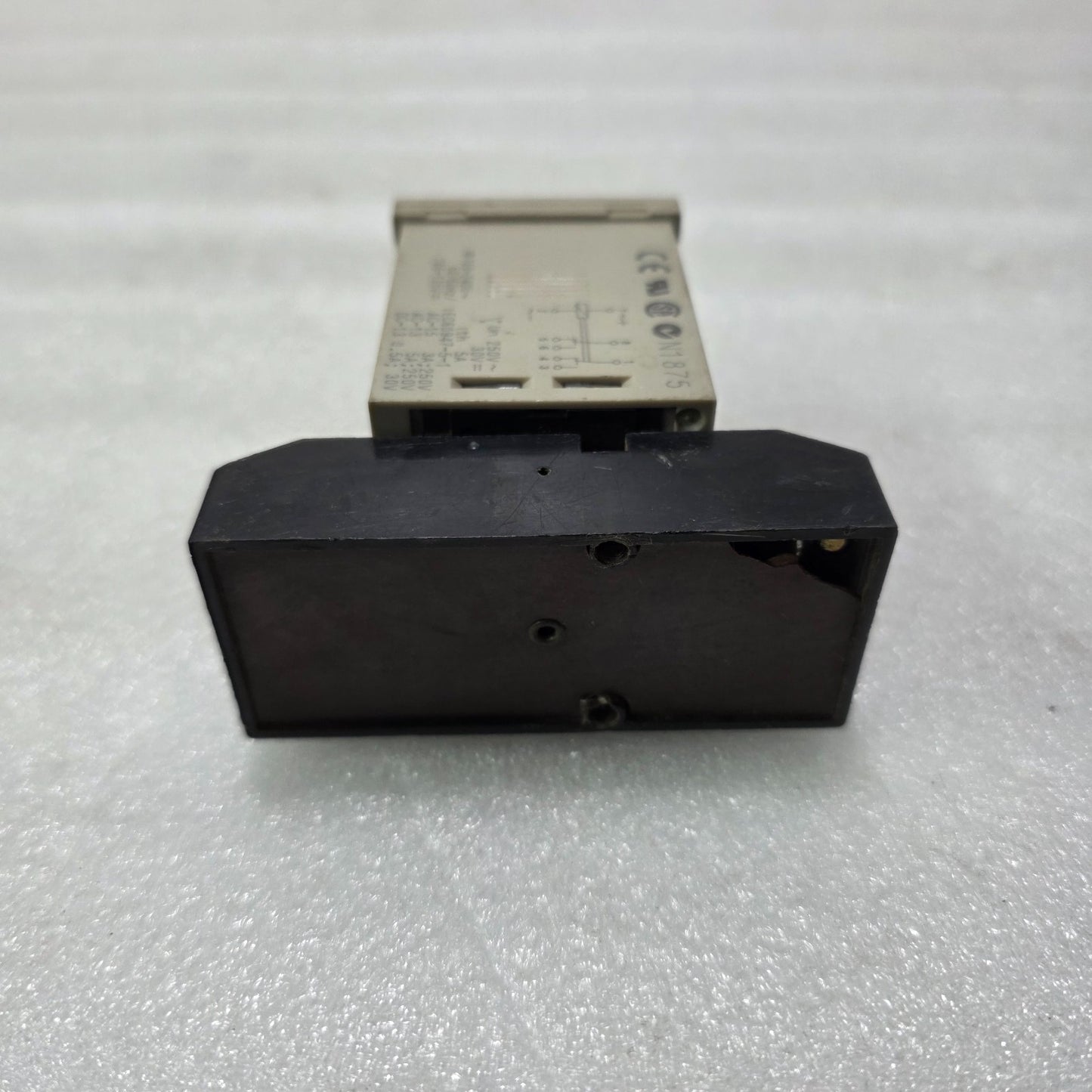 OMRON H3CR-A8 ANALOG TIMER RELAY | MULTI-RANGE TIME DELAY 100–240VAC / 100–125VD