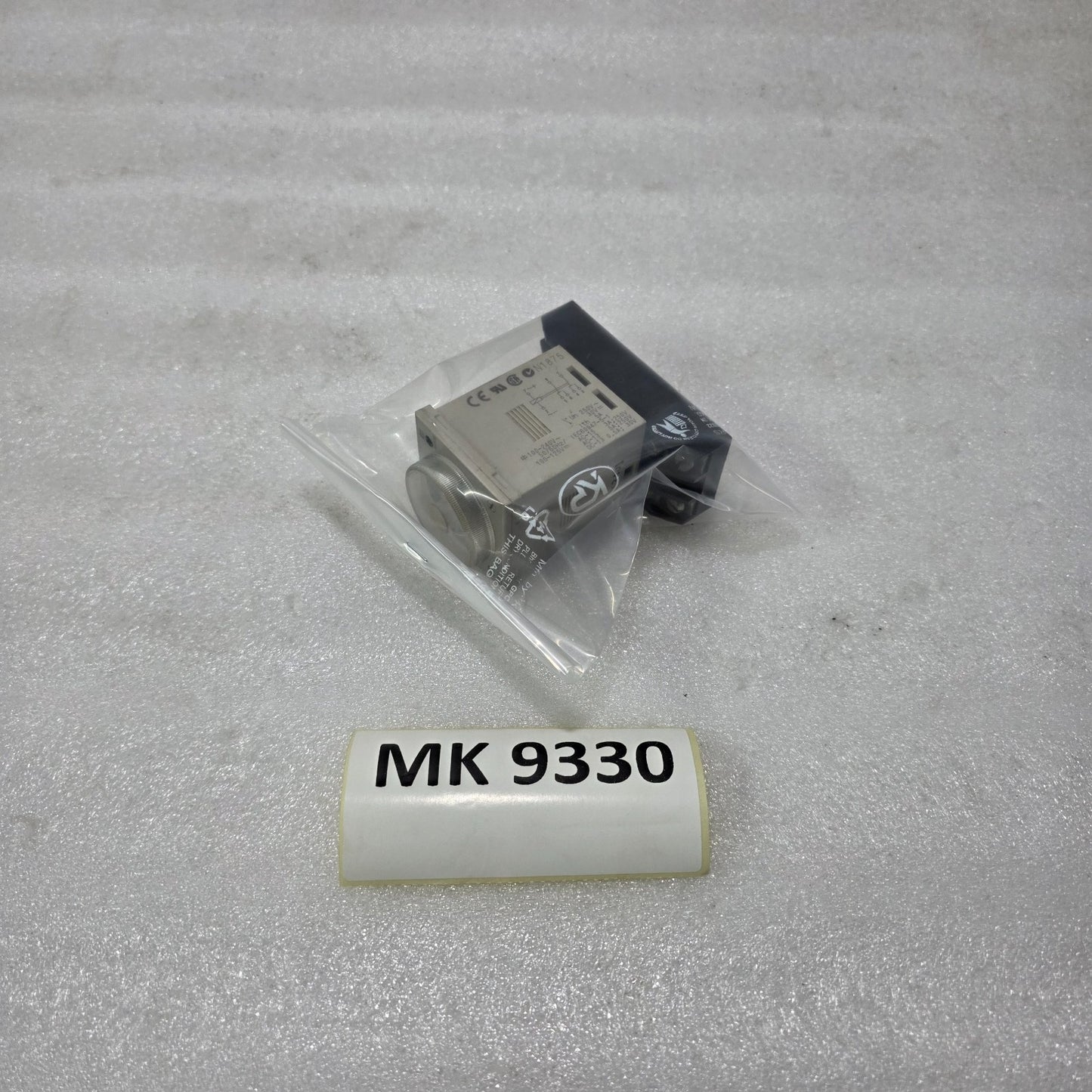 OMRON H3CR-A8 ANALOG TIMER RELAY | MULTI-RANGE TIME DELAY 100–240VAC / 100–125VD