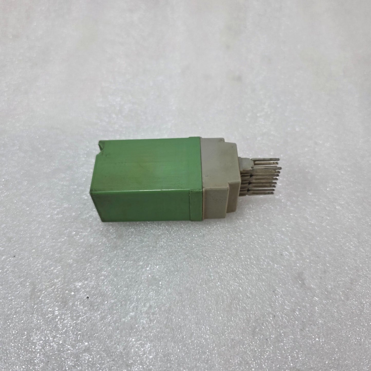 PHOENIX CONTACT ST-REL4-KG 24/21-21/AU RELAY MODULE, 24VAC/DC COIL 2829551