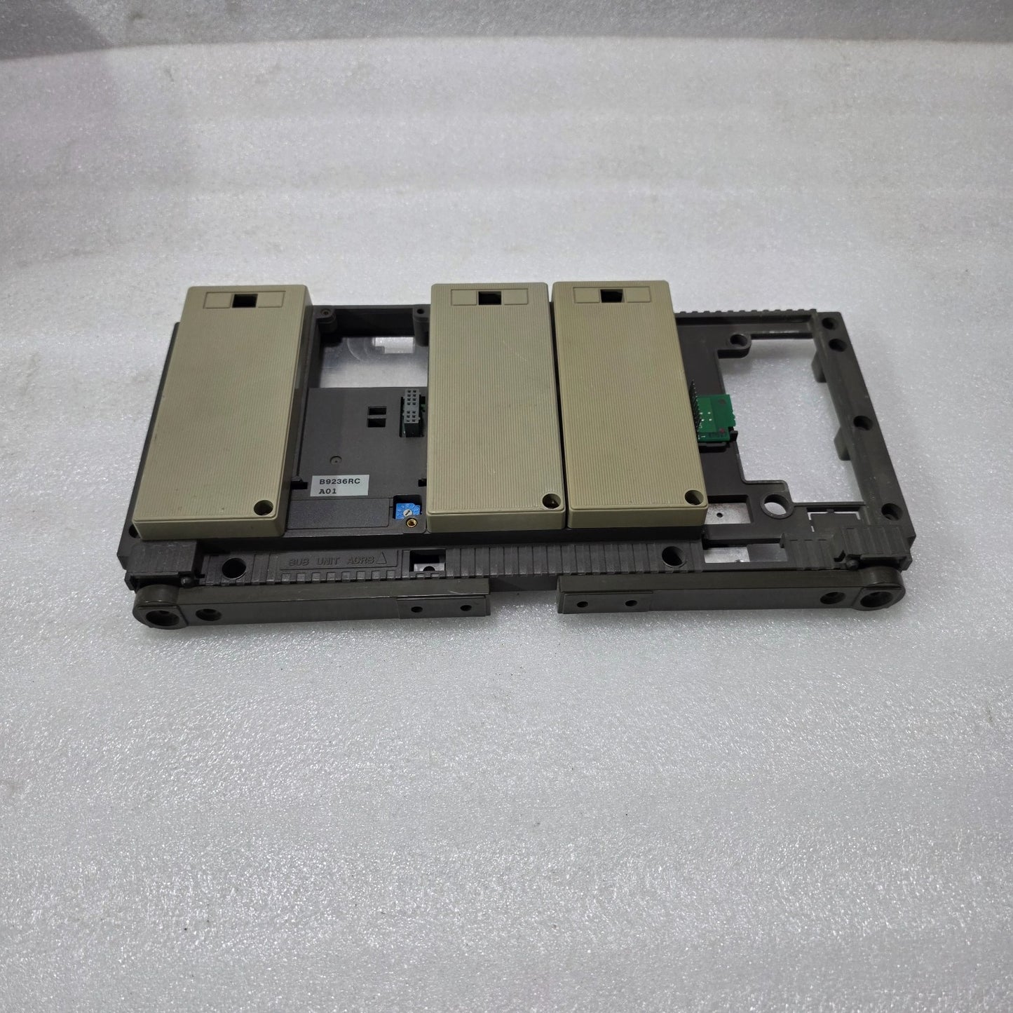 INDUSTRIAL CONTROL MODULE BASE UNIT B9236RC A01 | RACK MOUNT BACKPLANE ASSEMBLY