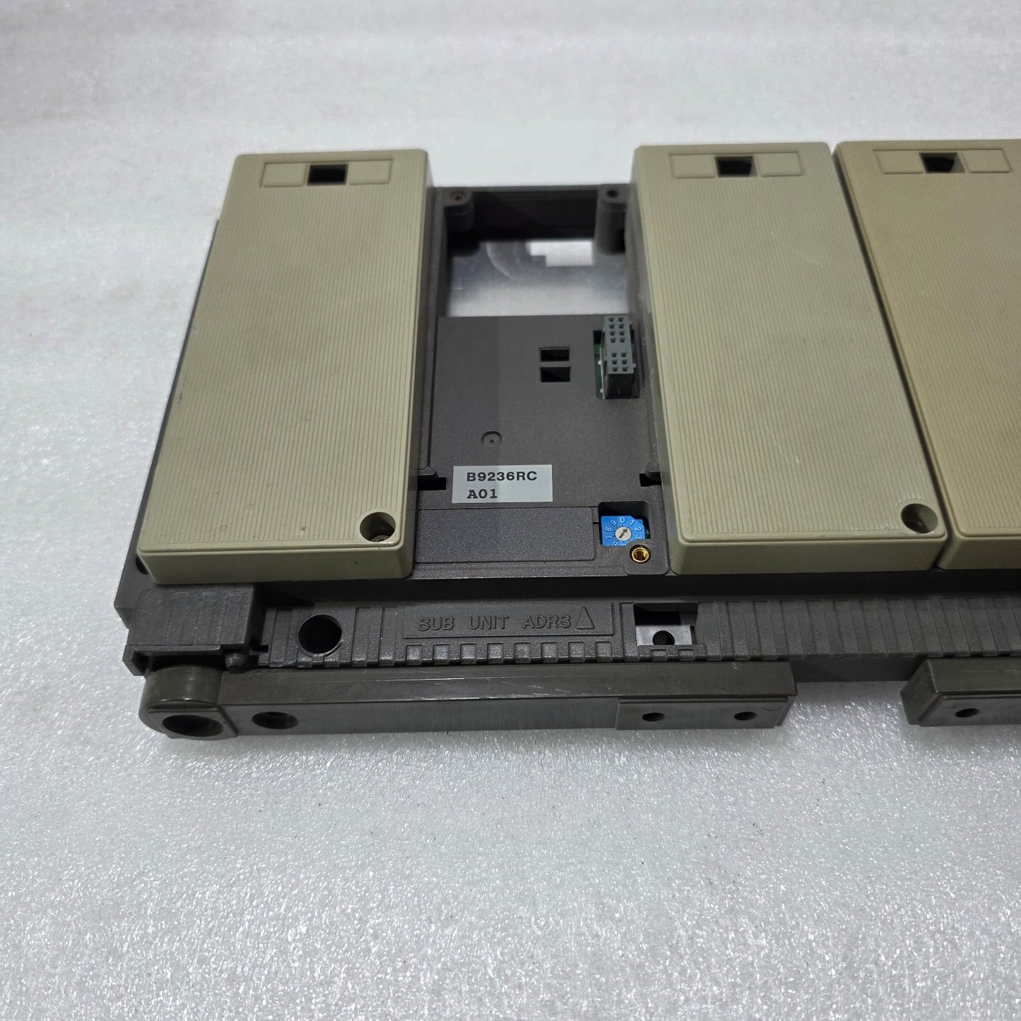 INDUSTRIAL CONTROL MODULE BASE UNIT B9236RC A01 | RACK MOUNT BACKPLANE ASSEMBLY