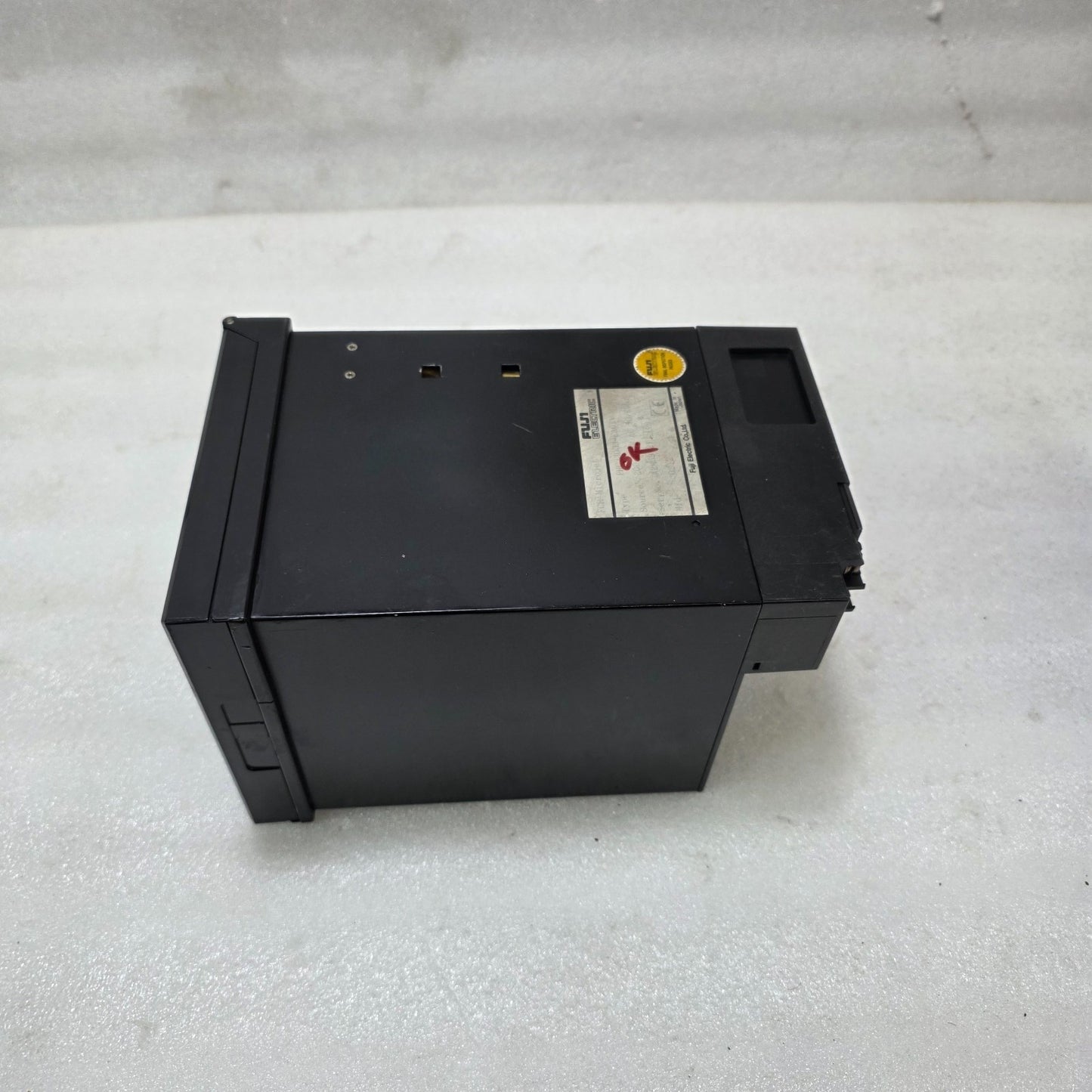 FUJI ELECTRIC PHC33003-EA0YV STRIP CHART RECORDER | 200-240V | 100MM INKJET RECO