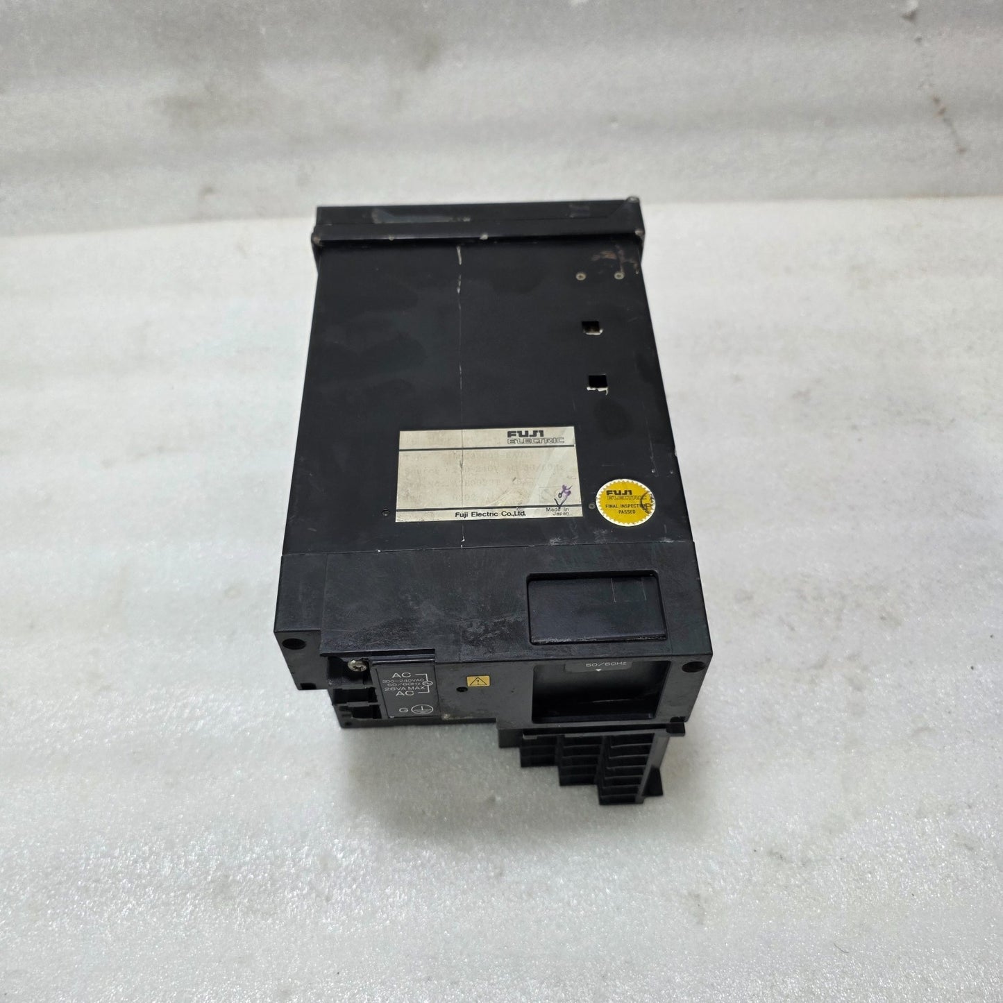 FUJI ELECTRIC PHC33003-EA0YV STRIP CHART RECORDER 200-240V