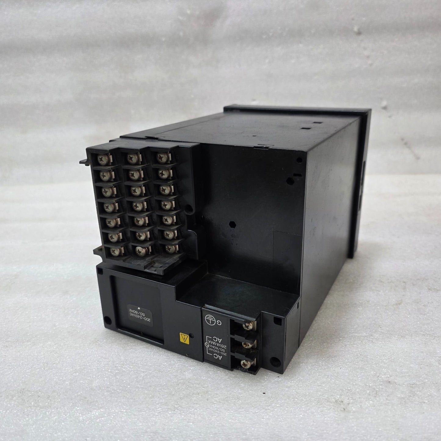 FUJI ELECTRIC PHC33003-EA0YV STRIP CHART RECORDER | 200-240V | 100MM INKJET RECO