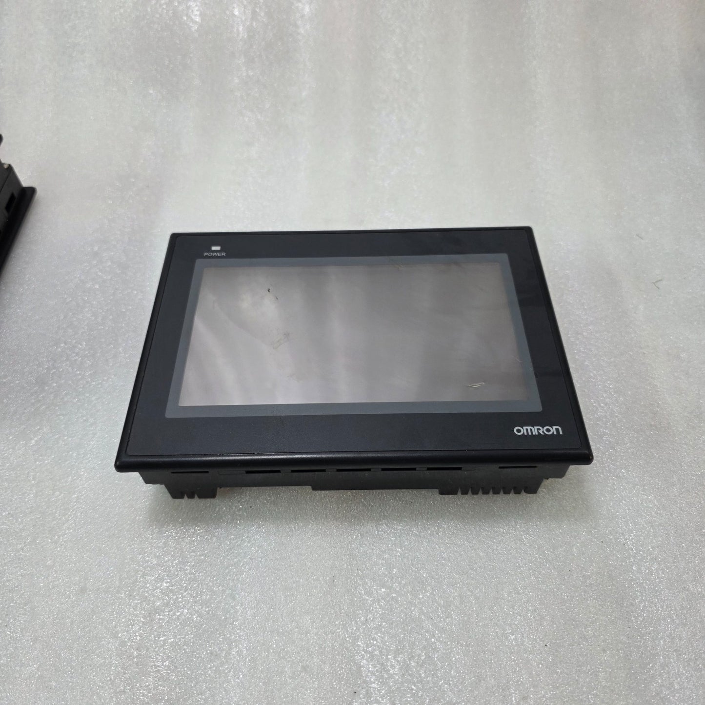 OMRON NB7W-TW00B HMI TOUCH PANEL 7” INTERACTIVE DISPLAY, 24VDC, ETHERNET & DUAL