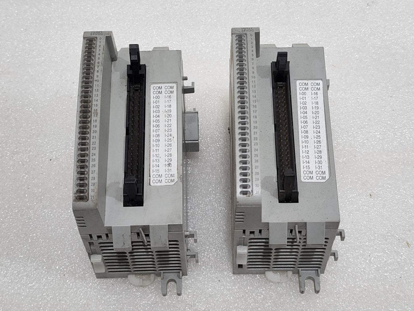 ALLEN BRADLEY CAT 2085-IQ32T MICRO800 32-POINT INPUT MODULE