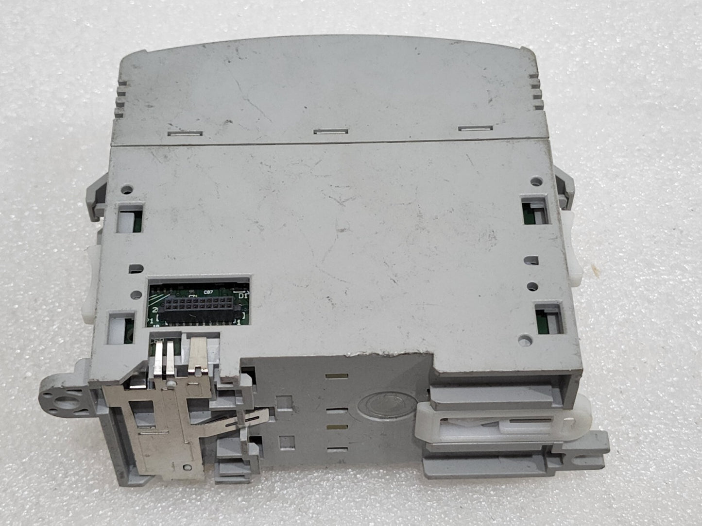 ALLEN BRADLEY CAT 2085-IQ32T MICRO800 32-POINT INPUT MODULE