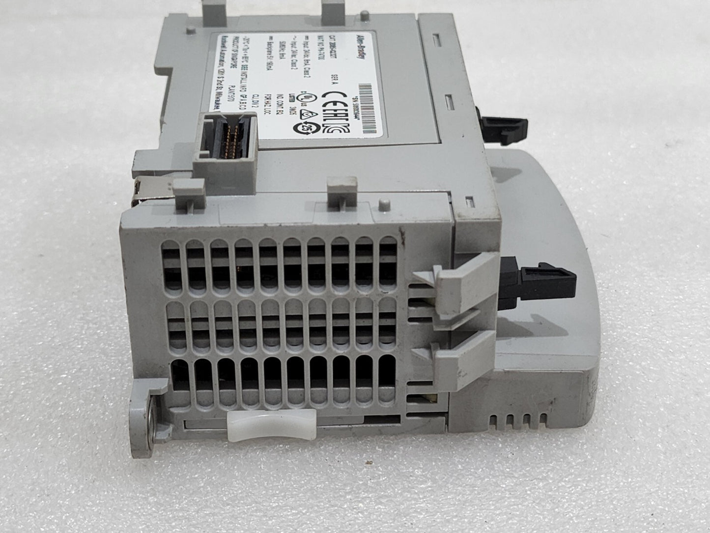 ALLEN BRADLEY CAT 2085-IQ32T MICRO800 32-POINT INPUT MODULE
