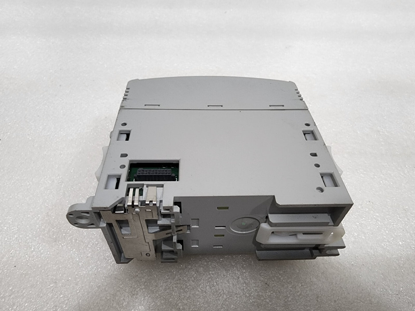 ALLEN BRADLEY CAT 2085-OW16 MICRO800 16-POINT I/O MODULE