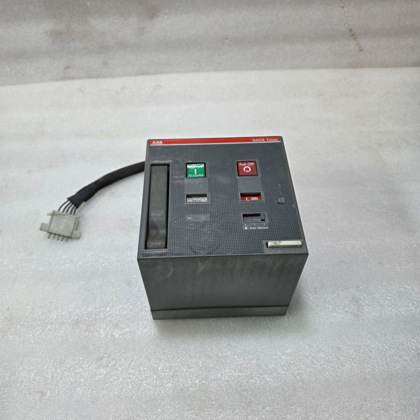 ABB SACE TMAX MOTOR OPERATOR CONTROL UNIT | MCCB REMOTE ON/OFF MODULE | 220–250V