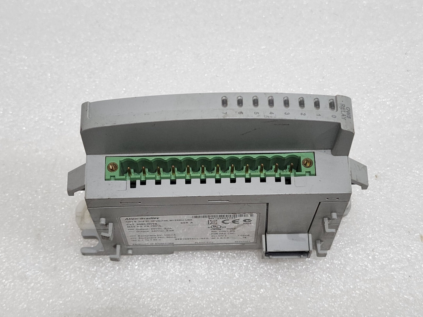 ALLEN BRADLEY CAT 2085-OW8 MICRO800 8POINT I/O MODULE