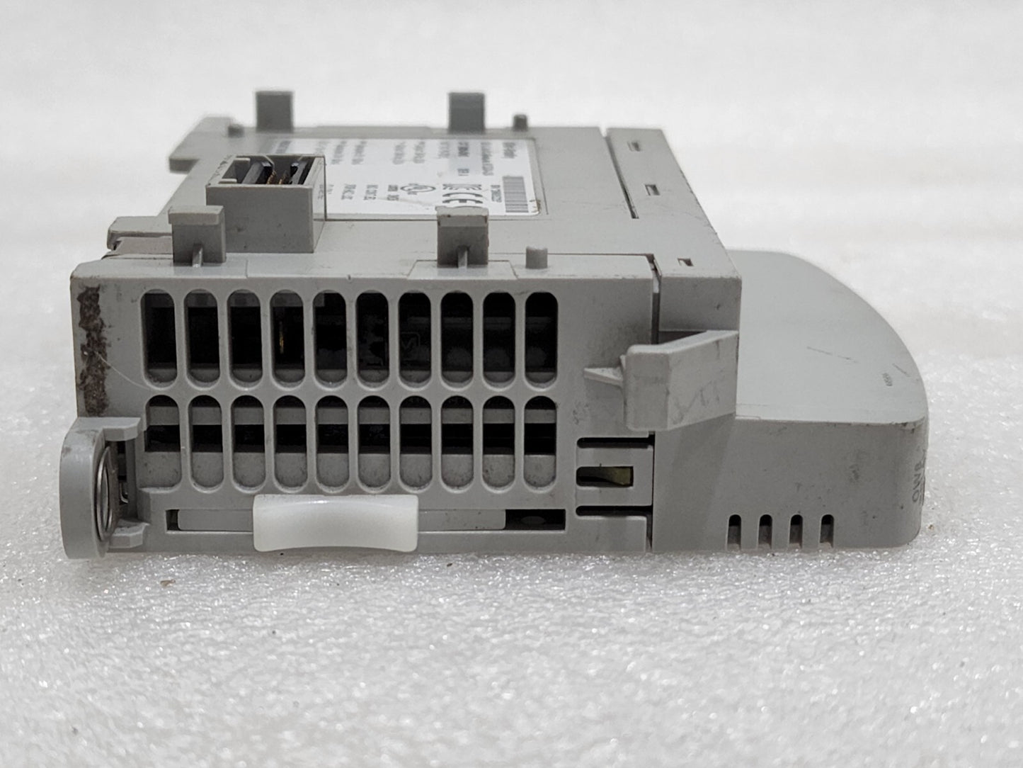 ALLEN BRADLEY CAT 2085-OW8 MICRO800 8POINT I/O MODULE