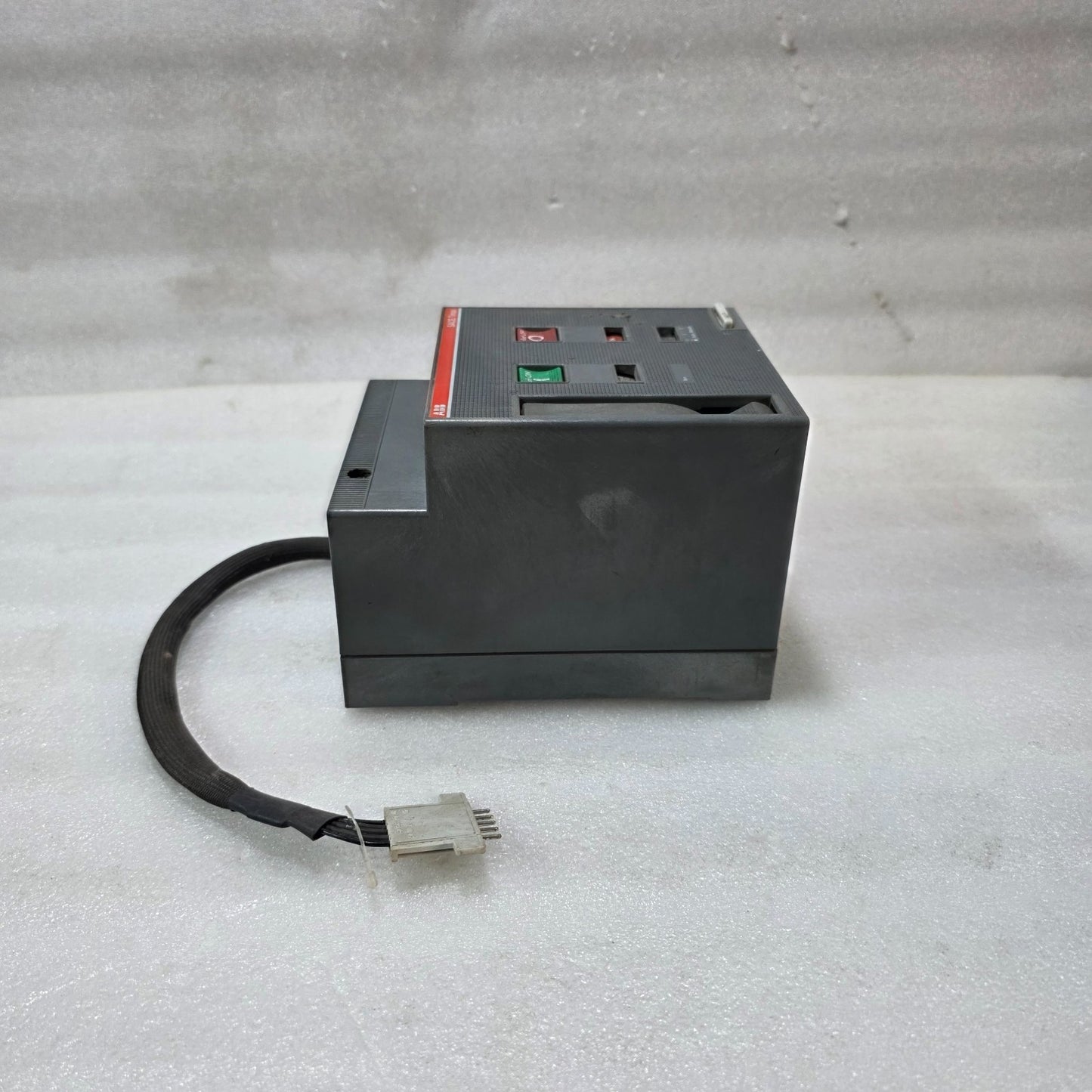 ABB SACE TMAX MOTOR OPERATOR CONTROL UNIT | MCCB REMOTE ON/OFF MODULE | 220–250V
