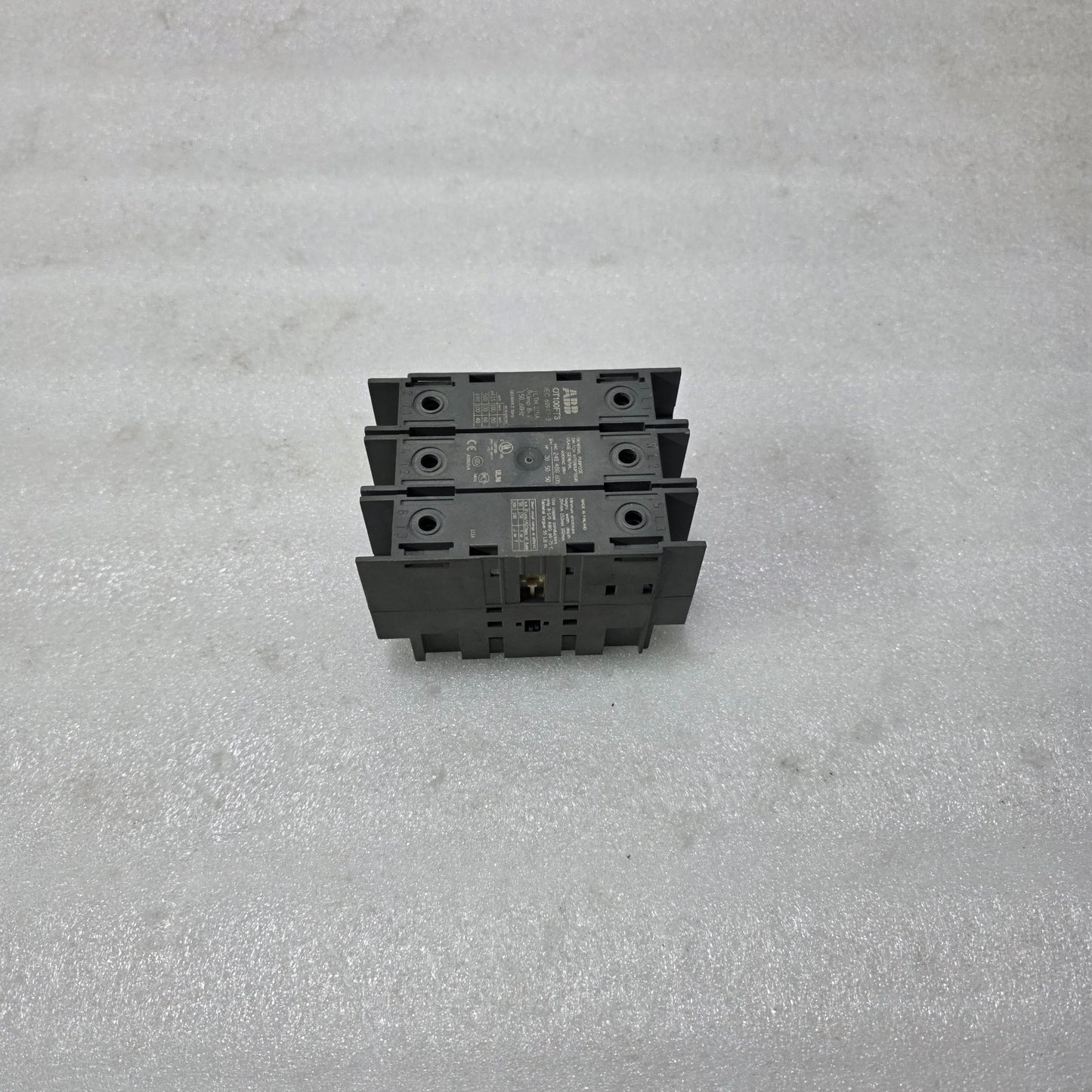 ABB OT100FT3 SWITCH DISCONNECTOR 100A 3-POLE | 600–750V AC INDUSTRIAL ISOLATOR S