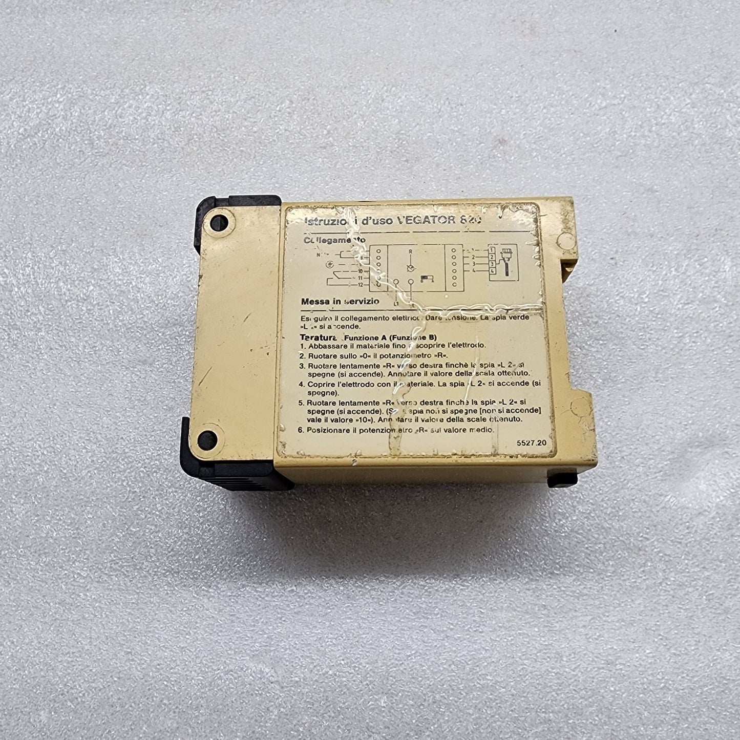 VEGATOR 820 LEVEL SWITCHGEAR