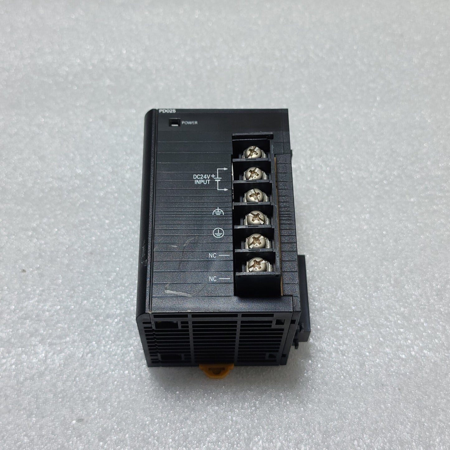 OMRON CJ1W-PD025 POWER SUPPLY UNIT