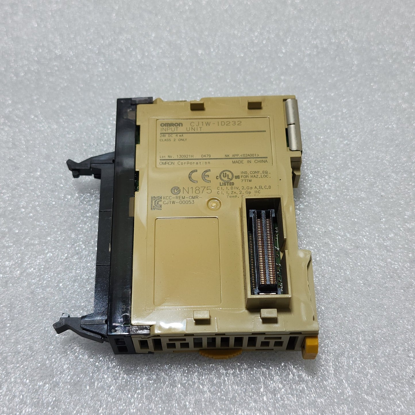 OMRON CJ1W-1D232 INPUT UNIT