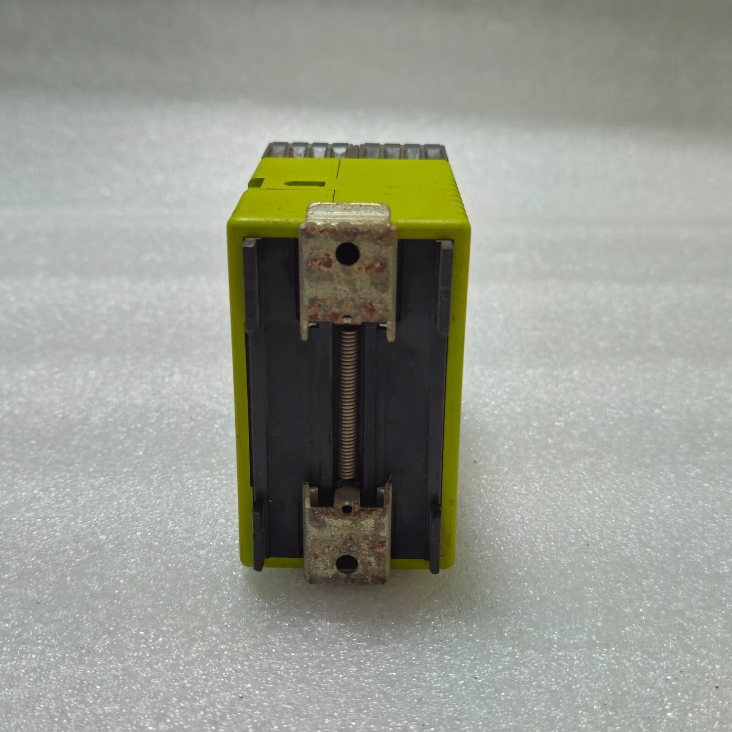 TELE E4X11 TIME RELAY TR3 240V