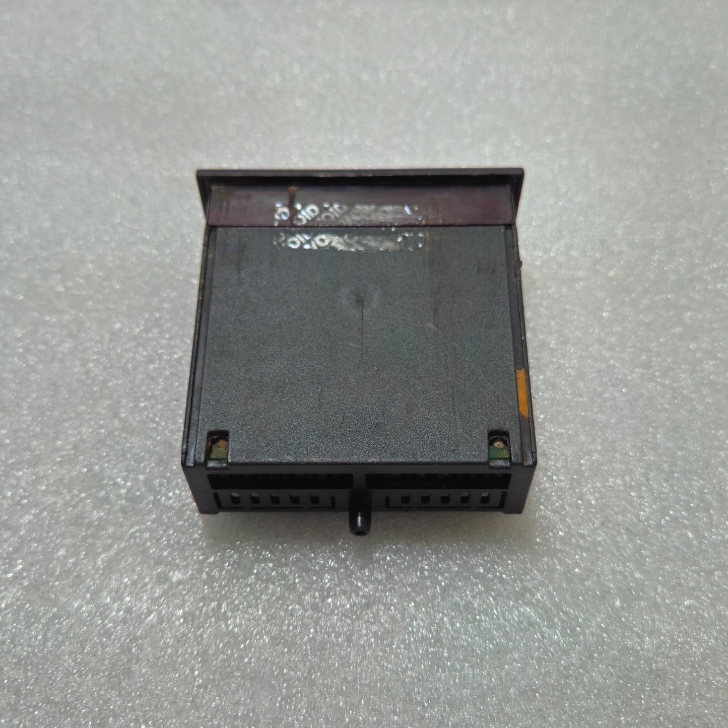 SUB-ZERO SZ-81055 TEMPERATURE CONTROLLER 9V AC/DC