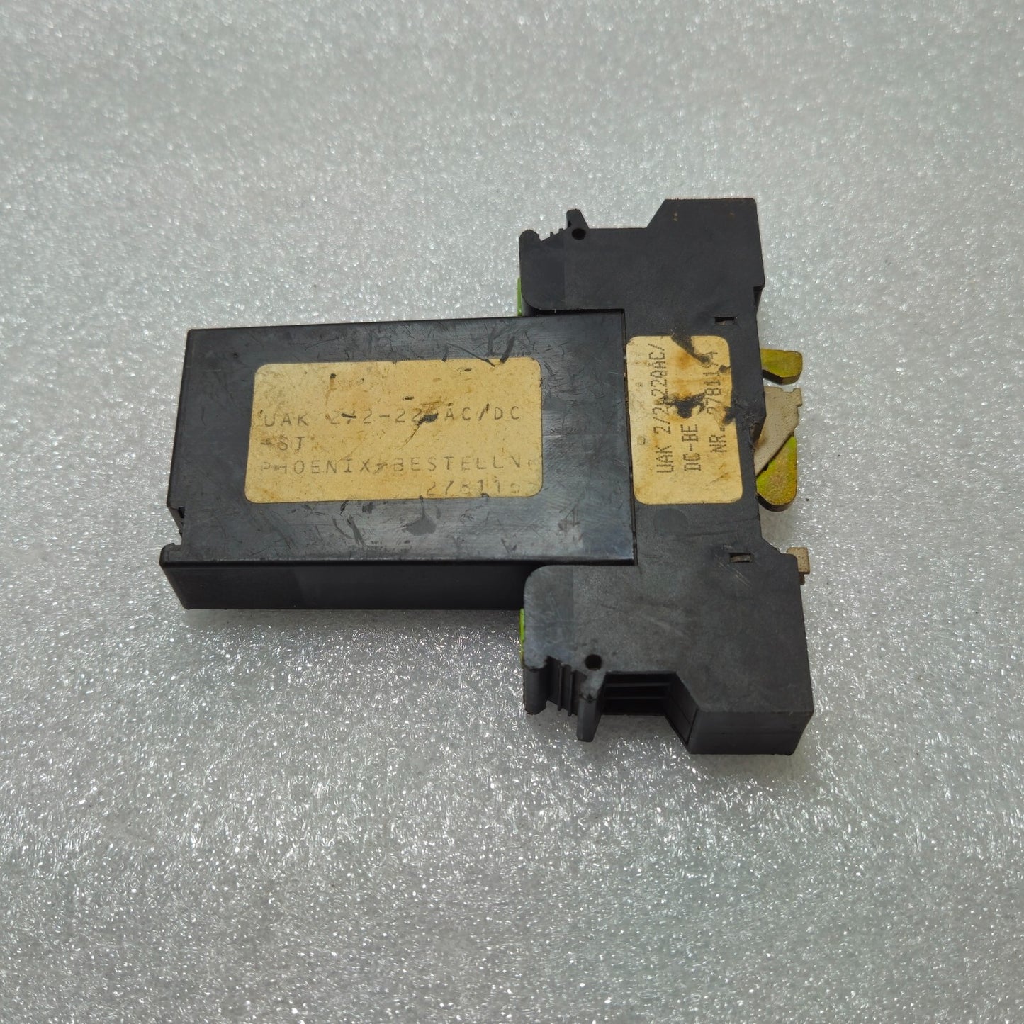 PHOENIX CONTACT UAK 2/2 PLUGTRAB 220V AC/DC 26A