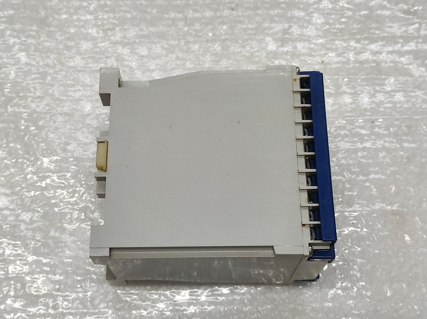SELCO T3100-01 VOLTAGE RELAY | 400 / 450V AC SUPPLY