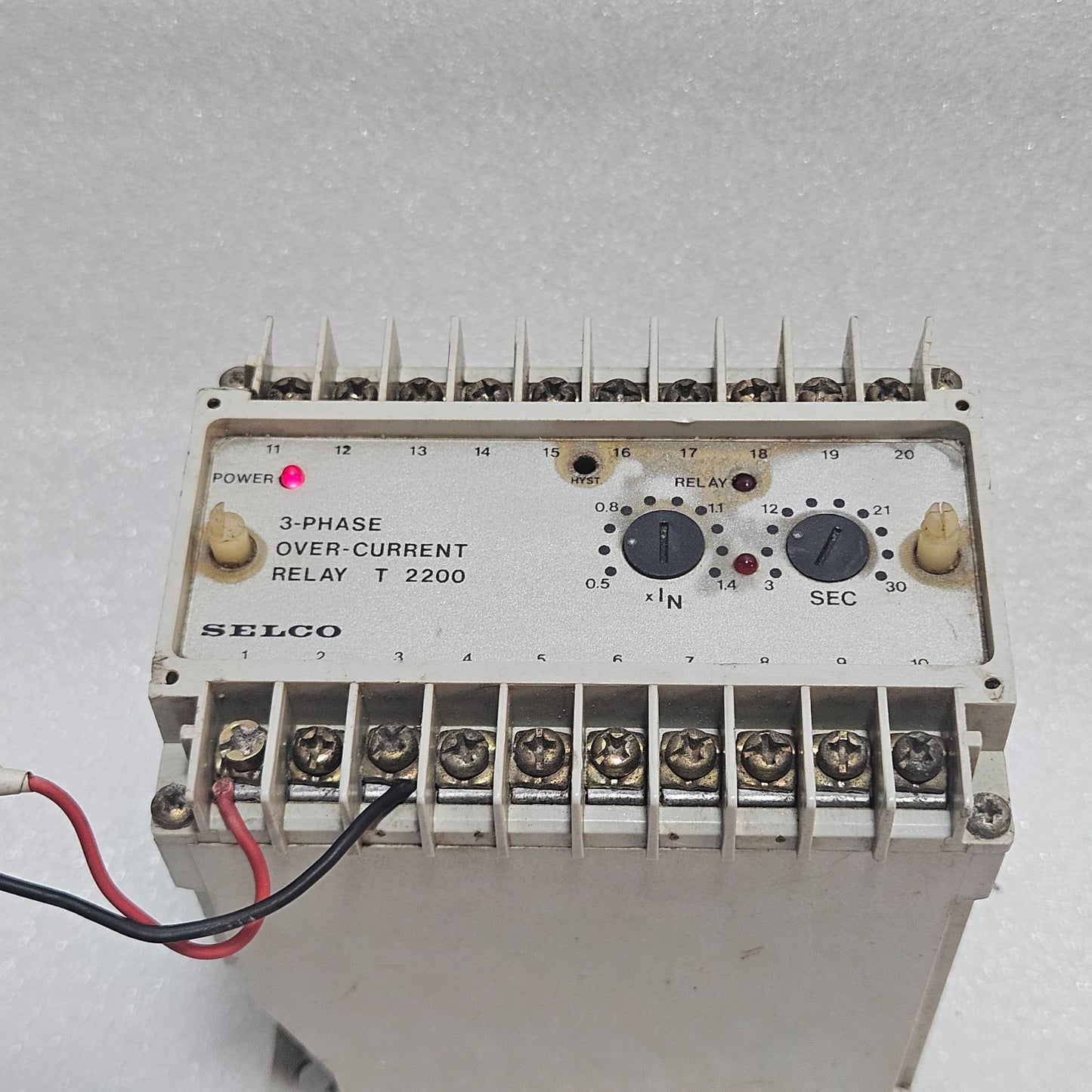 SELCO T2200-01 3-PHASE OVERCURRENT RELAY | 5A | 380 / 440V AC