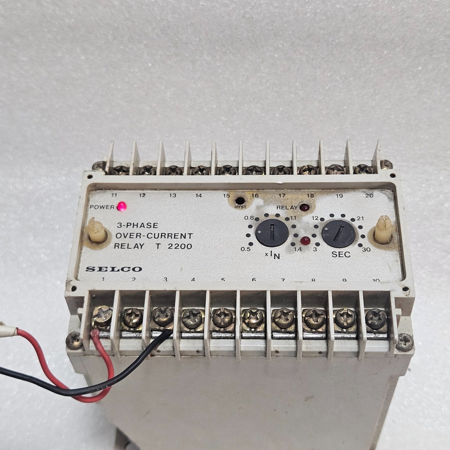 SELCO T2200-01 3-PHASE OVERCURRENT RELAY | 5A | 380 / 440V AC