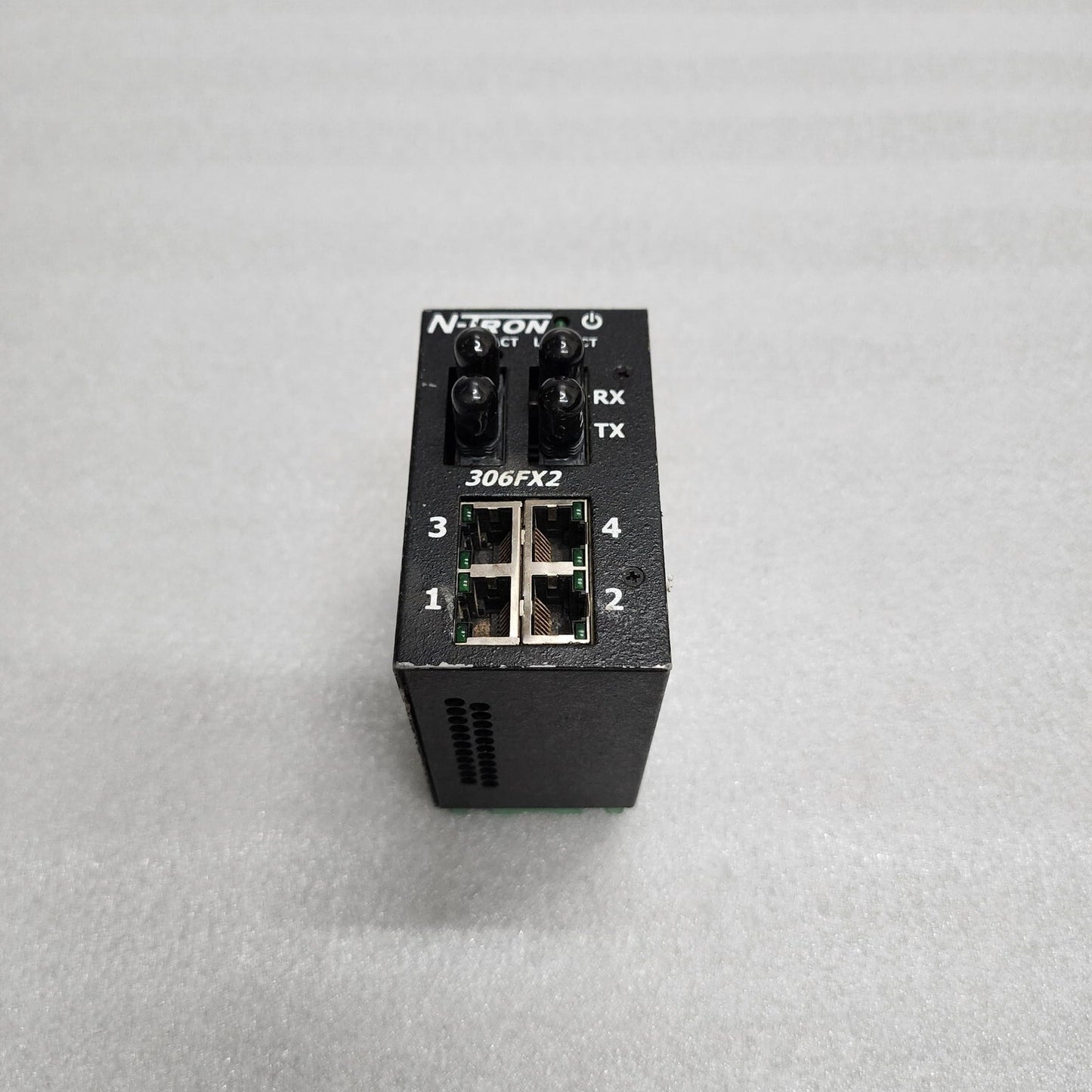 GLEICHSTROMEINGANG 306FX2-N-ST ETHERNET SWITCH 10-30V RED LION