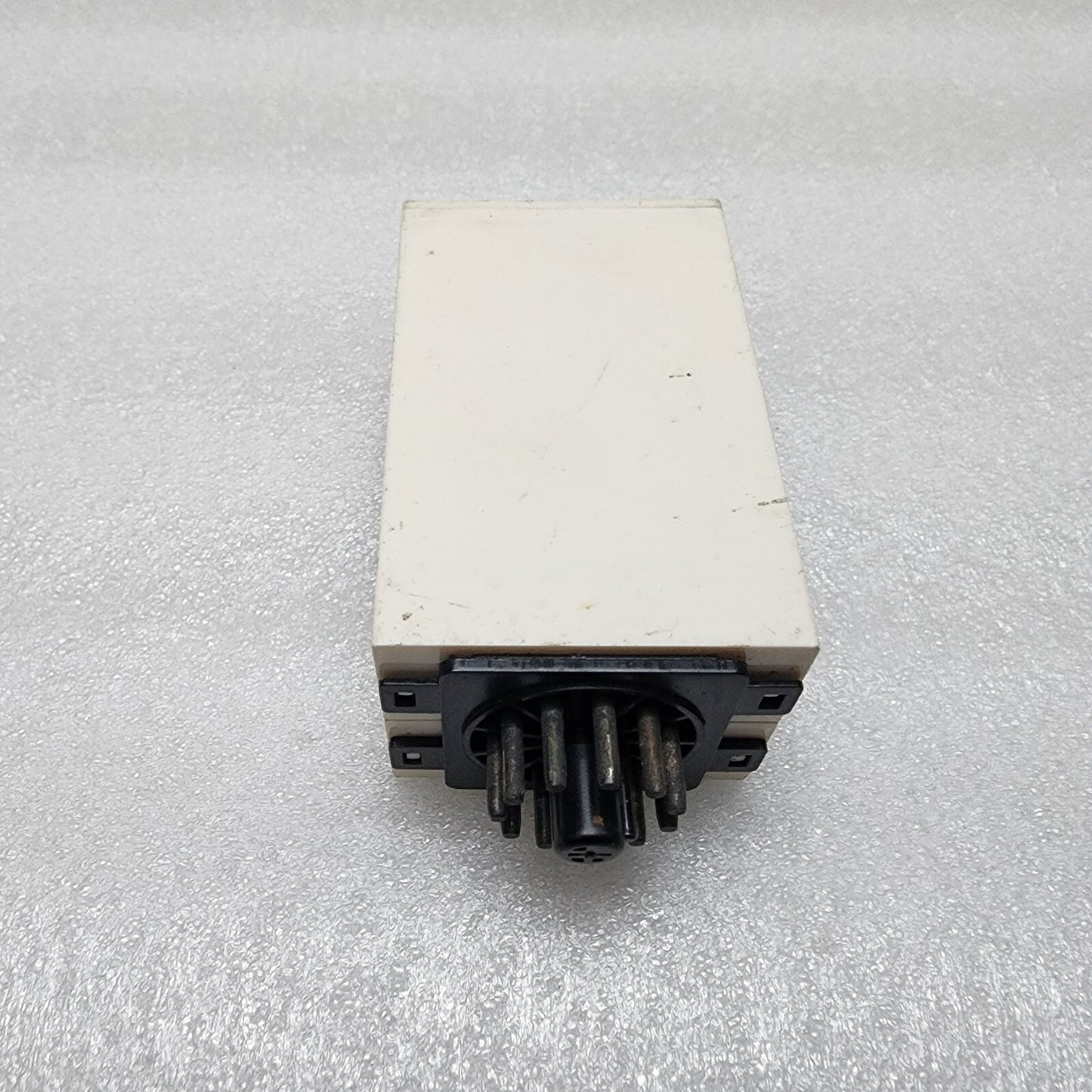 RE88867455 UNIVERSAL PLUG IN TIMING RELAY 24VDC/24-240VAC