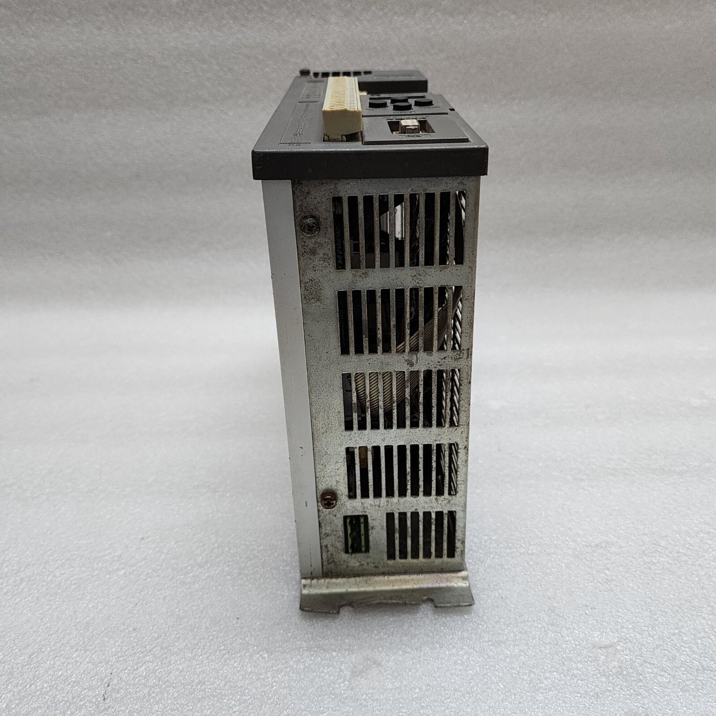 KEB 12.F0.R11-0000  FREQUENCY DRIVE 4.0 KW 6.6KVA  KARL E BRINKMANN