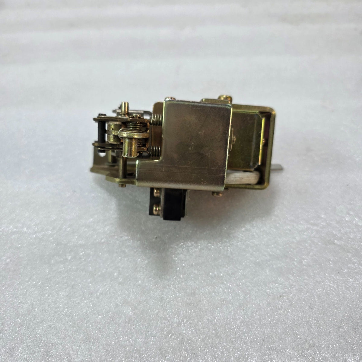 TERASAKI AVI-2 MAGNET HOLD TRIGGER UNIT | ELECTROMAGNETIC TRIP