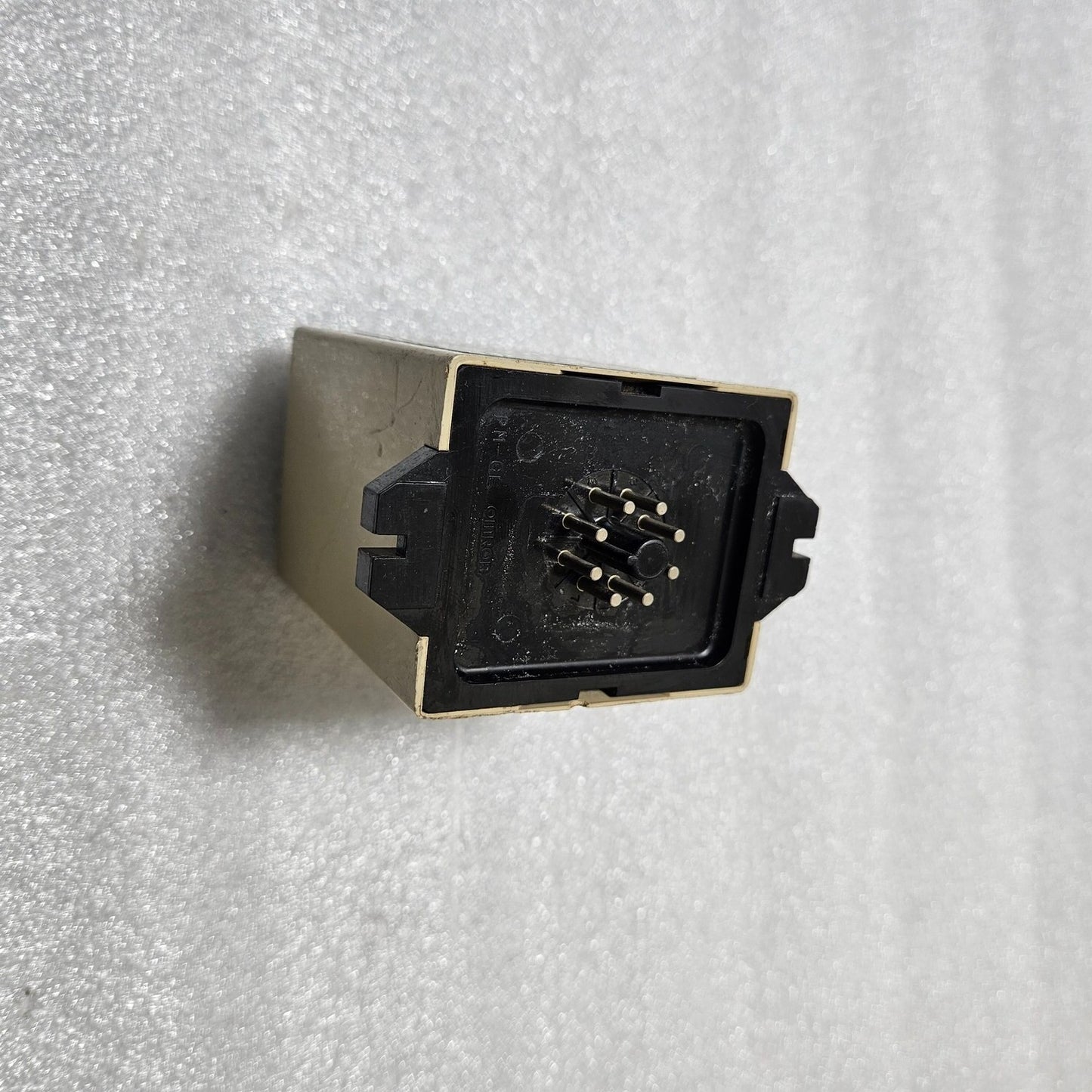 OMRON SDV-FL7 VOLTAGE SENSOR