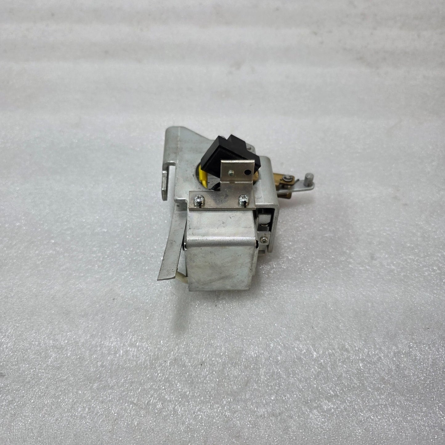 TERASAKI AVI-2 MAGNET HOLD TRIGGER UNIT | ELECTROMAGNETIC TRIP