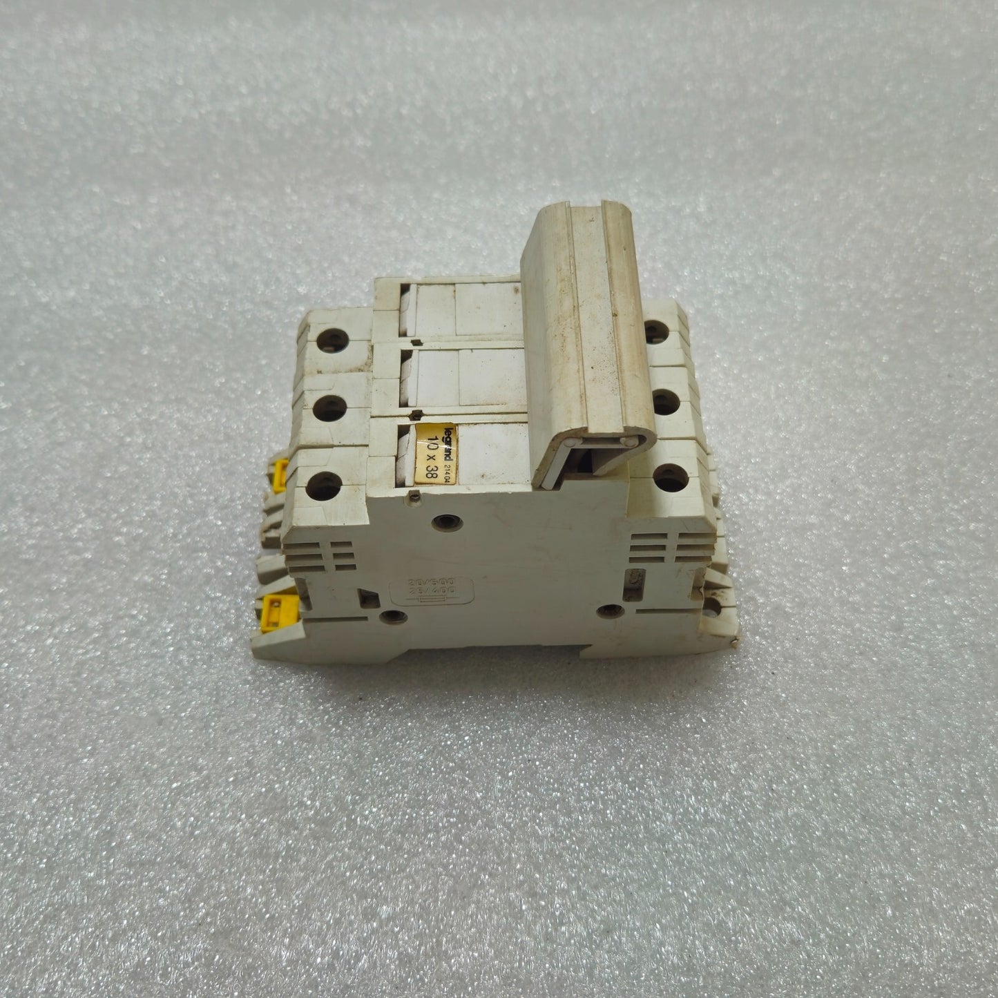 LEGRAND 21404 3-POLE CIRCUIT BREAKER 25A