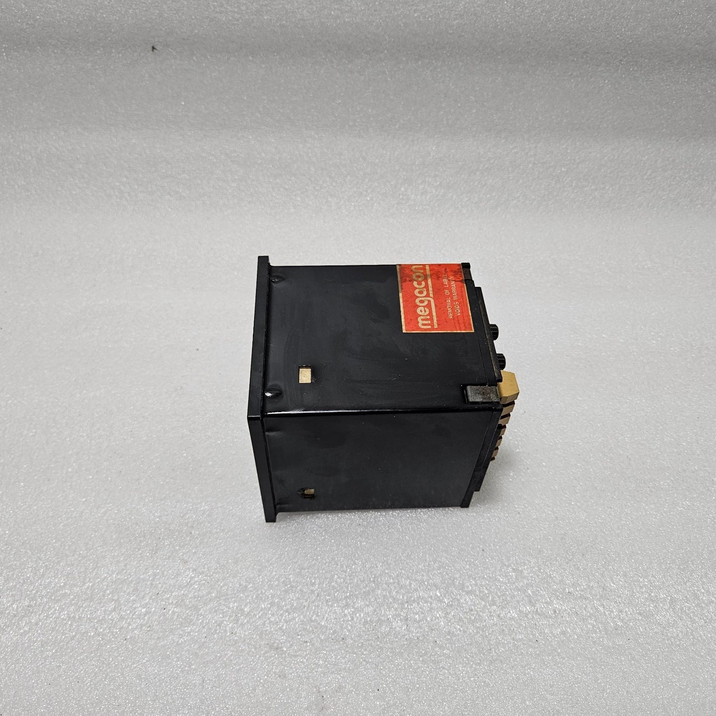 MEGACON KPM 161 EARTH FAULT GUARD RELAY WITH KOHM ANALOG METER | 220–240V AC SUP